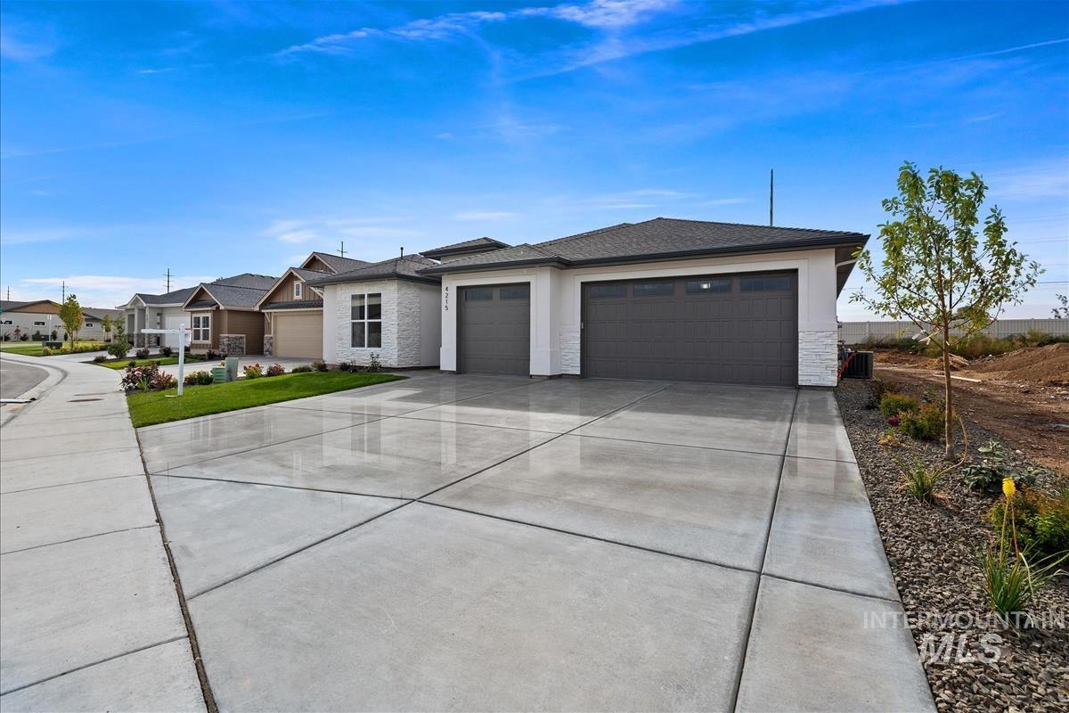 108 S Ziklag Ave, Kuna, Idaho 83634, 4 Bedrooms, 3 Bathrooms, Residential For Sale, Price $719,800,MLS 98921851