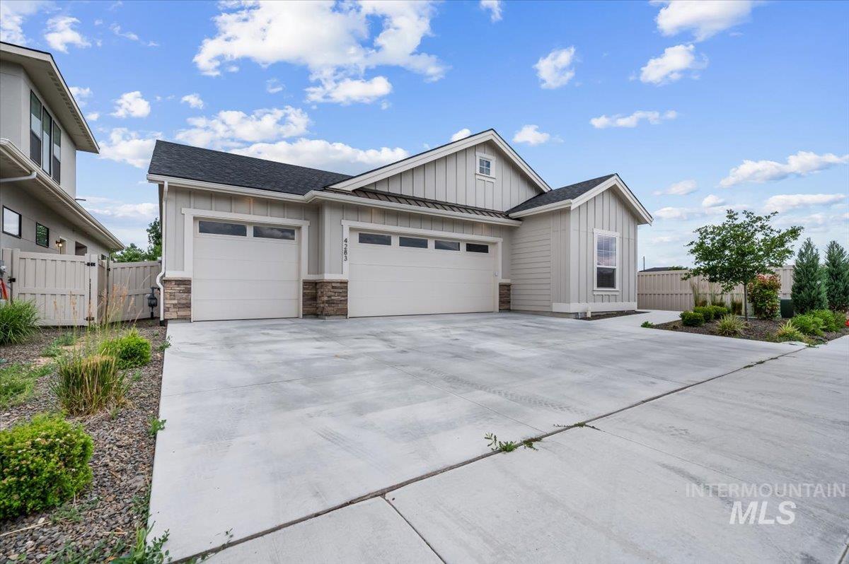 4238 E Awbrey, Meridian, Idaho 83642, 3 Bedrooms, 3 Bathrooms, Rental For Rent, Price $2,850,MLS 98921869