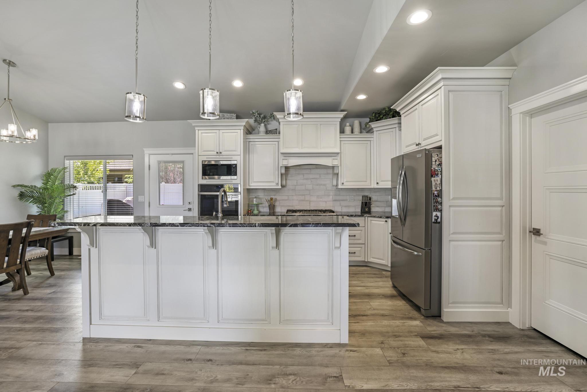 2271 Settlers Ridge Trail, Twin Falls, Idaho 83301, 5 Bedrooms, 3 Bathrooms, Residential For Sale, Price $699,900,MLS 98921904