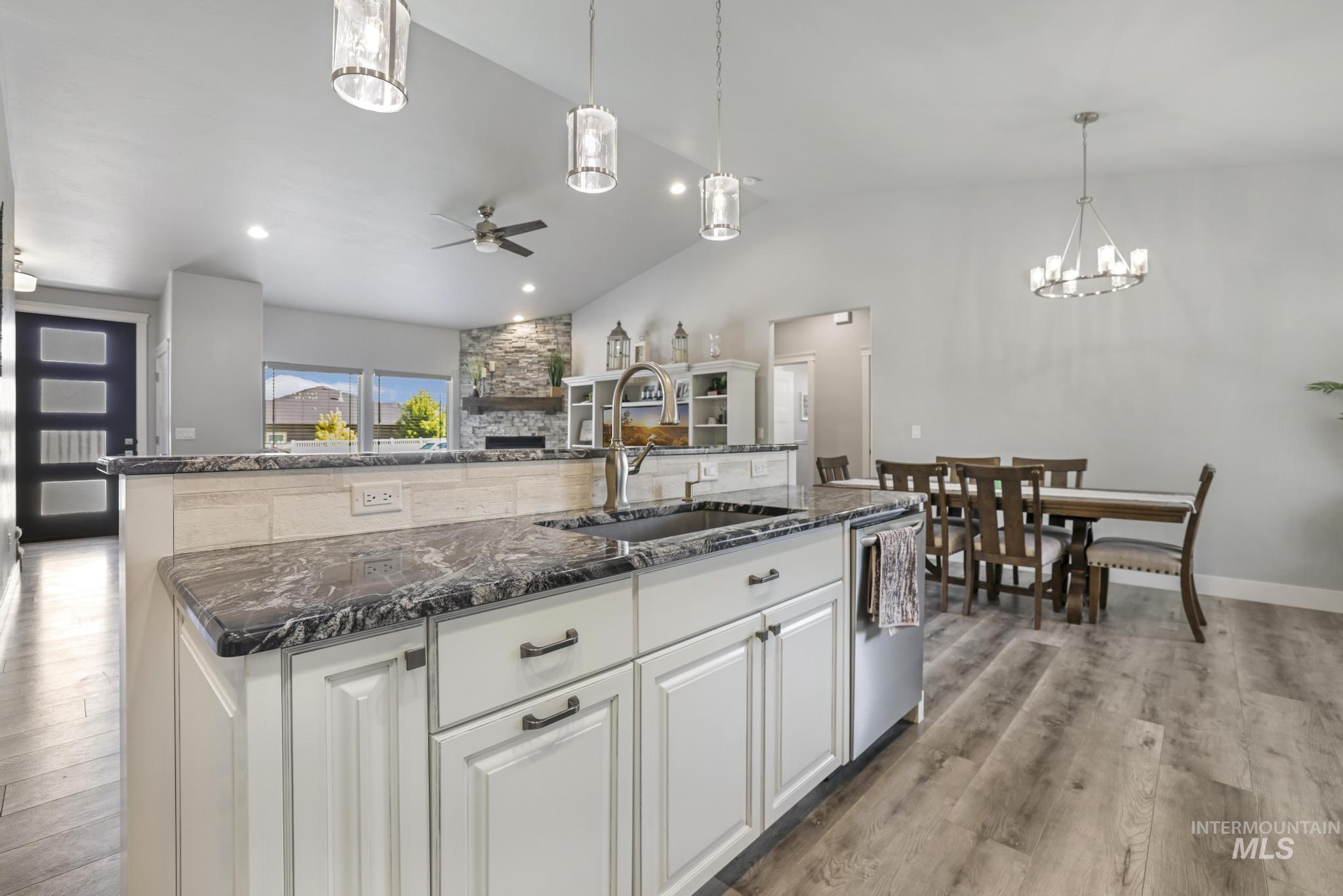2271 Settlers Ridge Trail, Twin Falls, Idaho 83301, 5 Bedrooms, 3 Bathrooms, Residential For Sale, Price $699,900,MLS 98921904
