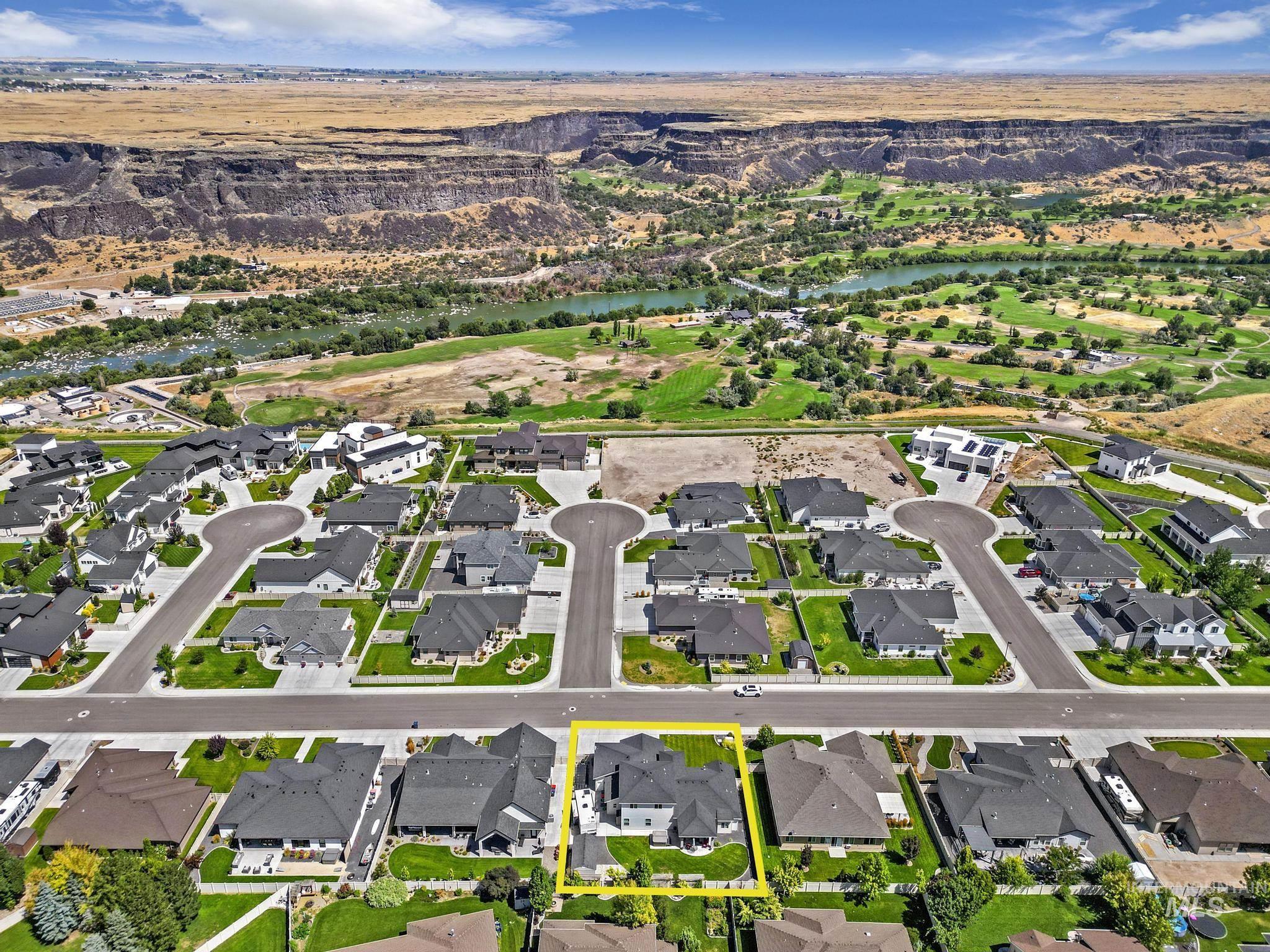 2271 Settlers Ridge Trail, Twin Falls, Idaho 83301, 5 Bedrooms, 3 Bathrooms, Residential For Sale, Price $699,900,MLS 98921904