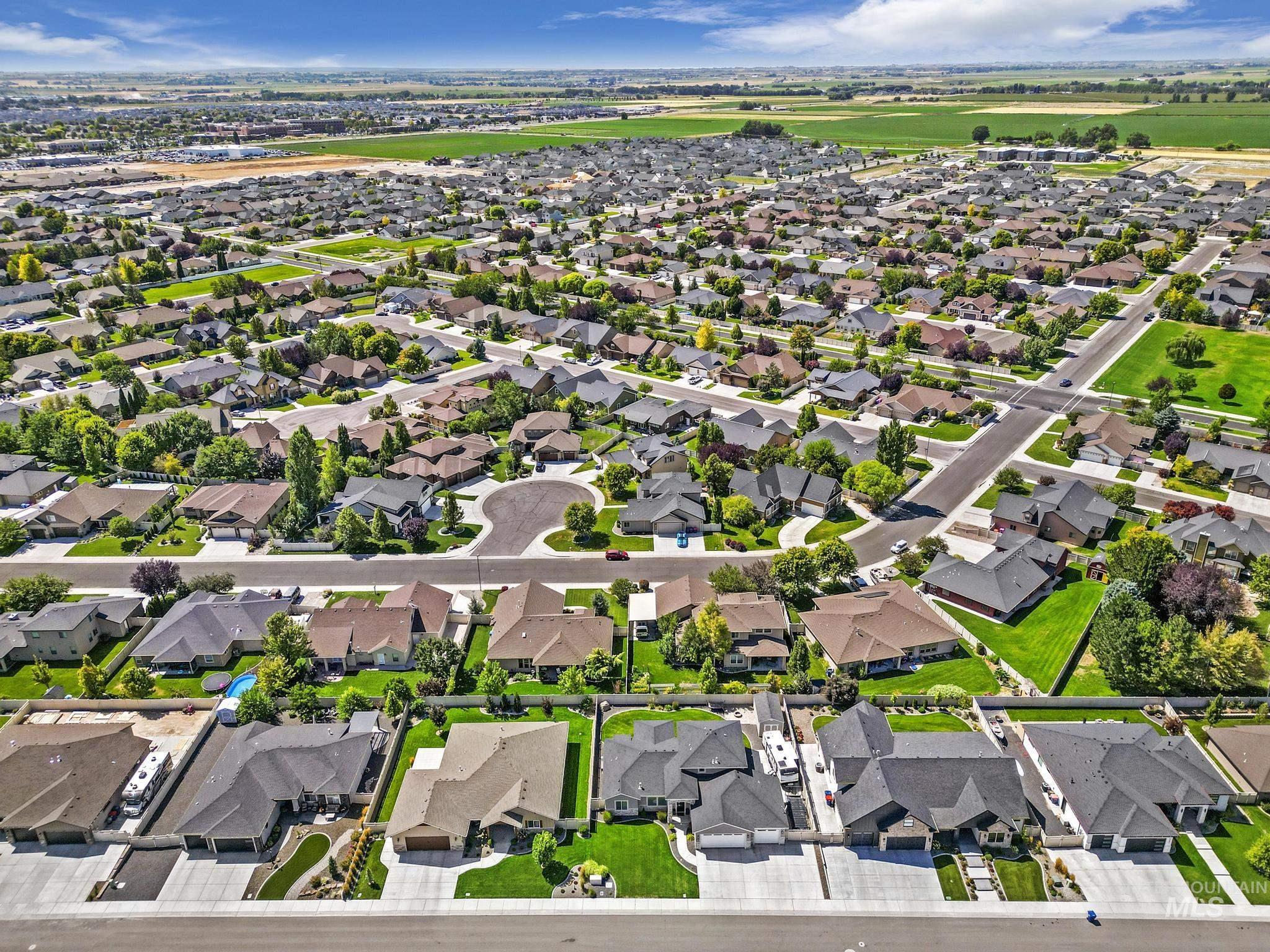 2271 Settlers Ridge Trail, Twin Falls, Idaho 83301, 5 Bedrooms, 3 Bathrooms, Residential For Sale, Price $699,900,MLS 98921904