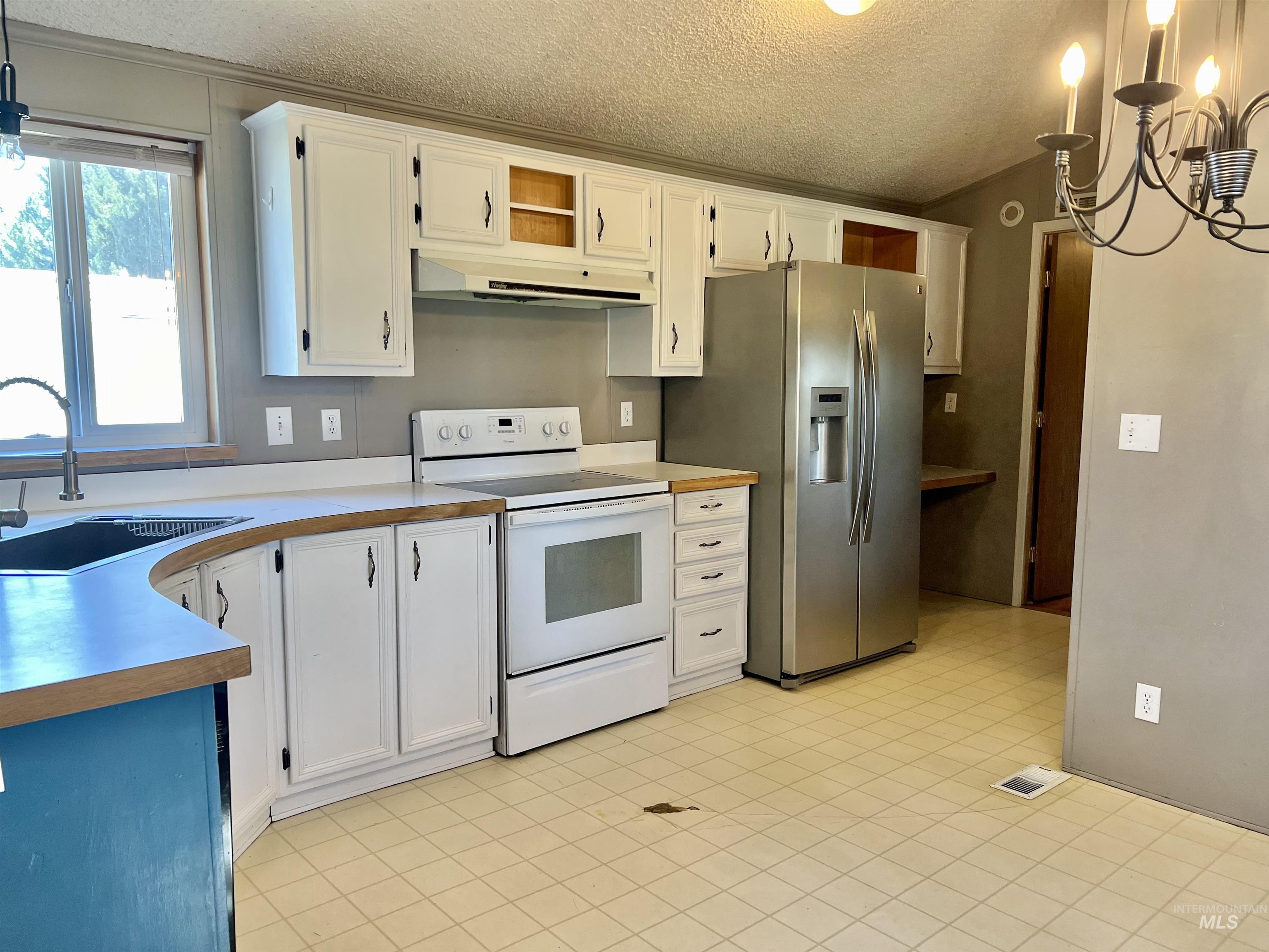609 N Almon, Moscow, Idaho 83843, 2 Bedrooms, 2 Bathrooms, Residential For Sale, Price $58,000, 98921913