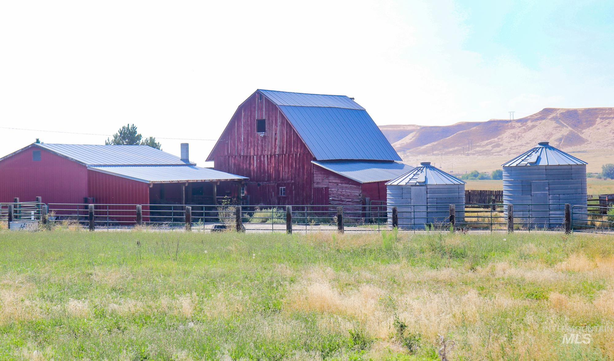 7348 Bluff Rd, New Plymouth, Idaho 83655, 2 Bedrooms, 2 Bathrooms, Farm & Ranch For Sale, Price $2,400,000, 98921917