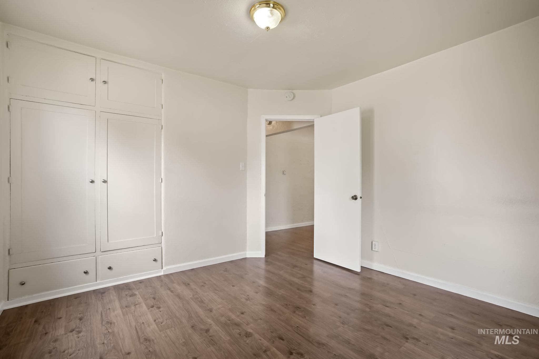 615 S 9th Ave, Caldwell, Idaho 83605, 2 Bedrooms, 1 Bathroom, Residential Income For Sale, Price $337,900, 98921932