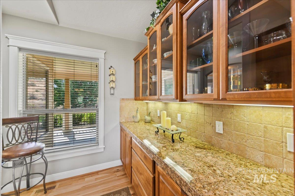 24528 Star Crest Ct, Middleton, Idaho 83644, 3 Bedrooms, 2.5 Bathrooms, Residential For Sale, Price $885,000,MLS 98921942