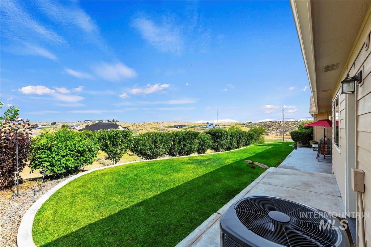 24528 Star Crest Ct, Middleton, Idaho 83644, 3 Bedrooms, 2.5 Bathrooms, Residential For Sale, Price $885,000,MLS 98921942