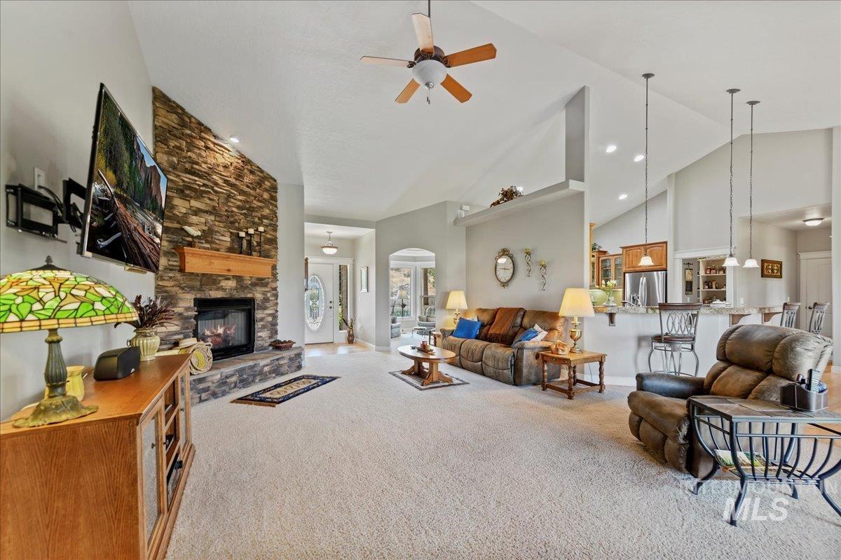 24528 Star Crest Ct, Middleton, Idaho 83644, 3 Bedrooms, 2.5 Bathrooms, Residential For Sale, Price $885,000,MLS 98921942