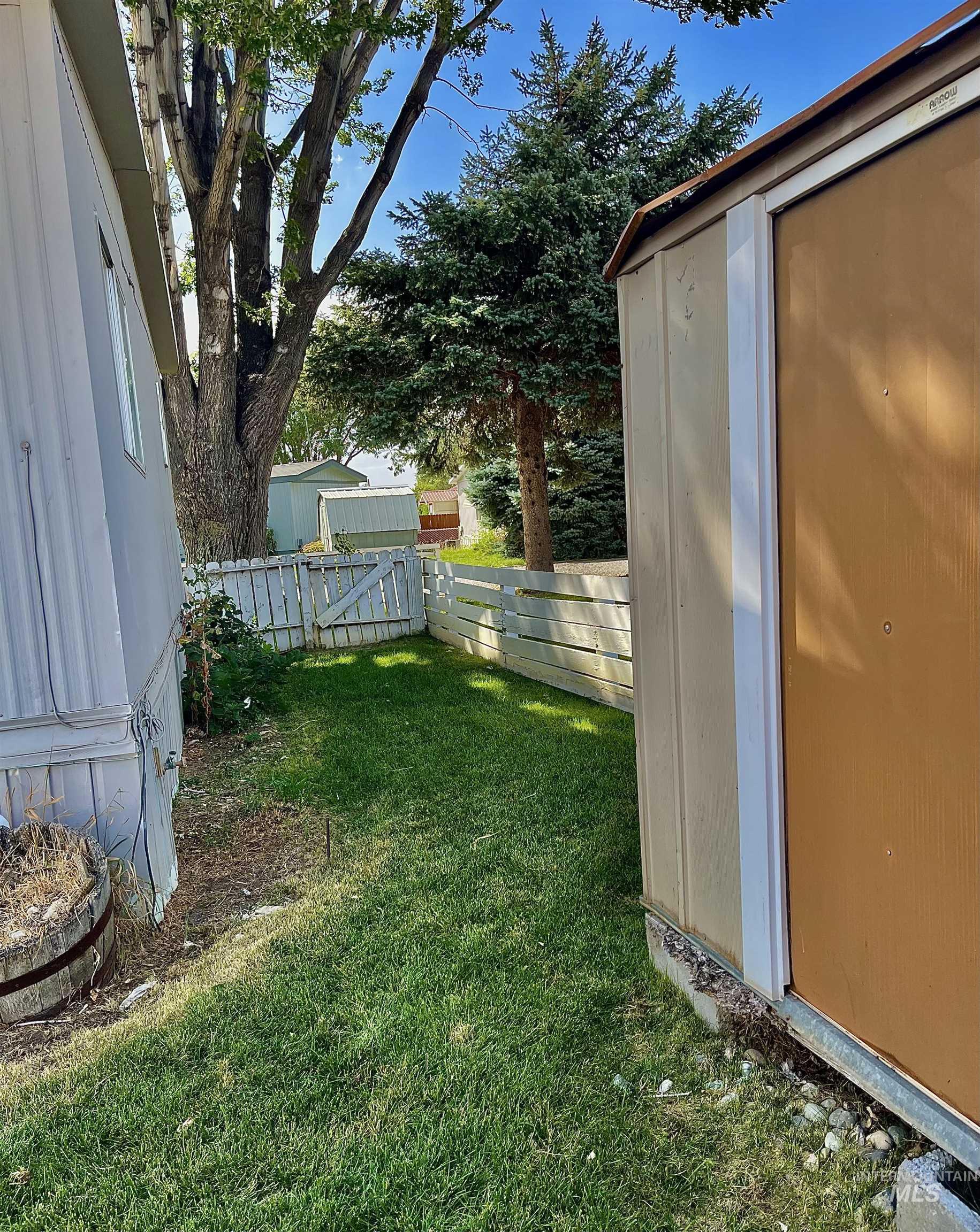 6 Blue Spruce, Hagerman, Idaho 83332, 3 Bedrooms, 2 Bathrooms, Residential For Sale, Price $88,500, 98922037