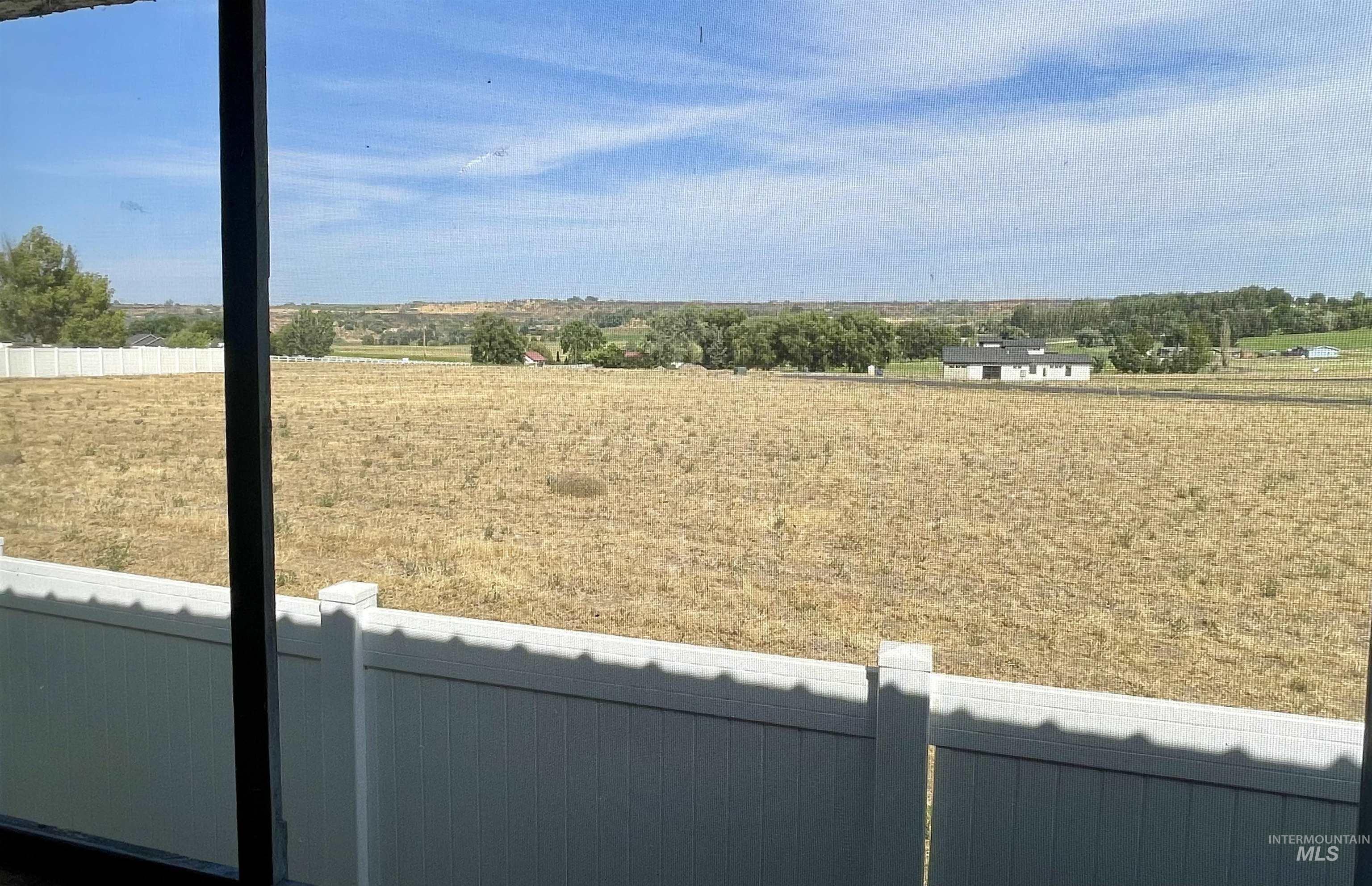 6 Blue Spruce, Hagerman, Idaho 83332, 3 Bedrooms, 2 Bathrooms, Residential For Sale, Price $88,500, 98922037