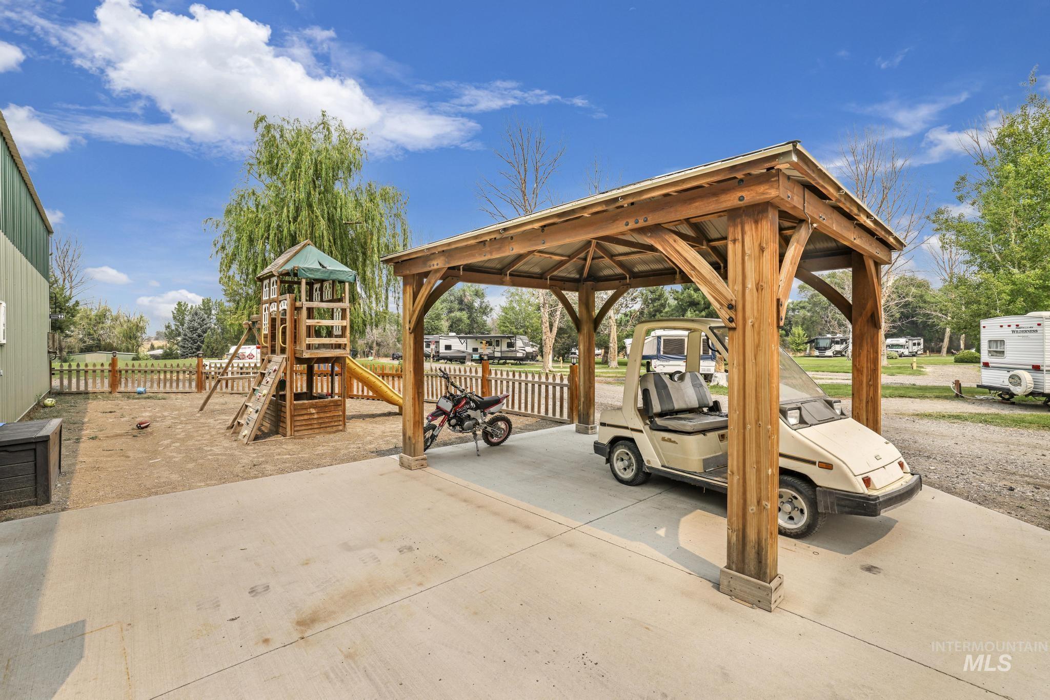 1894/1896 Frontage Rd N, Wendell, Idaho 83355, Business/Commercial For Sale, Price $1,290,000, 98922061