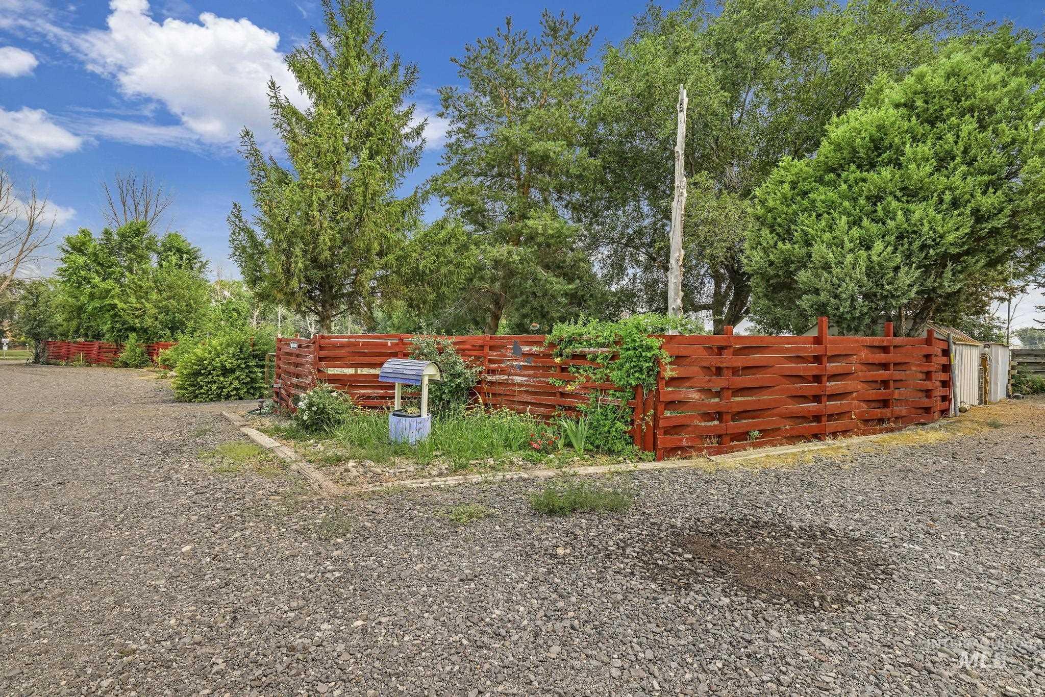 1894/1896 Frontage Rd N, Wendell, Idaho 83355, Business/Commercial For Sale, Price $1,290,000, 98922061