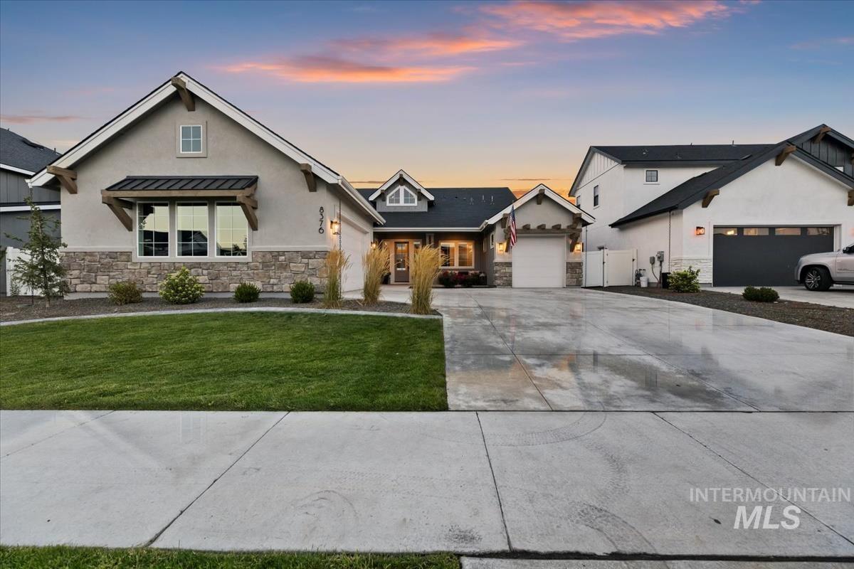 8376 W Brooks Dr, Boise, Idaho 83714, 3 Bedrooms, 3.5 Bathrooms, Residential For Sale, Price $870,000,MLS 98922080