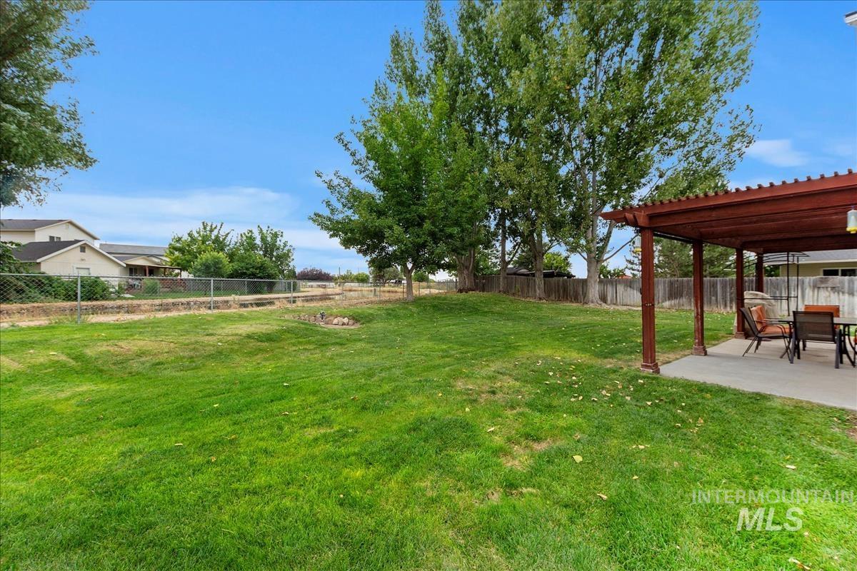 320 N Coppertree Dr, Nampa, Idaho 83651, 4 Bedrooms, 2.5 Bathrooms, Residential For Sale, Price $370,000,MLS 98922156