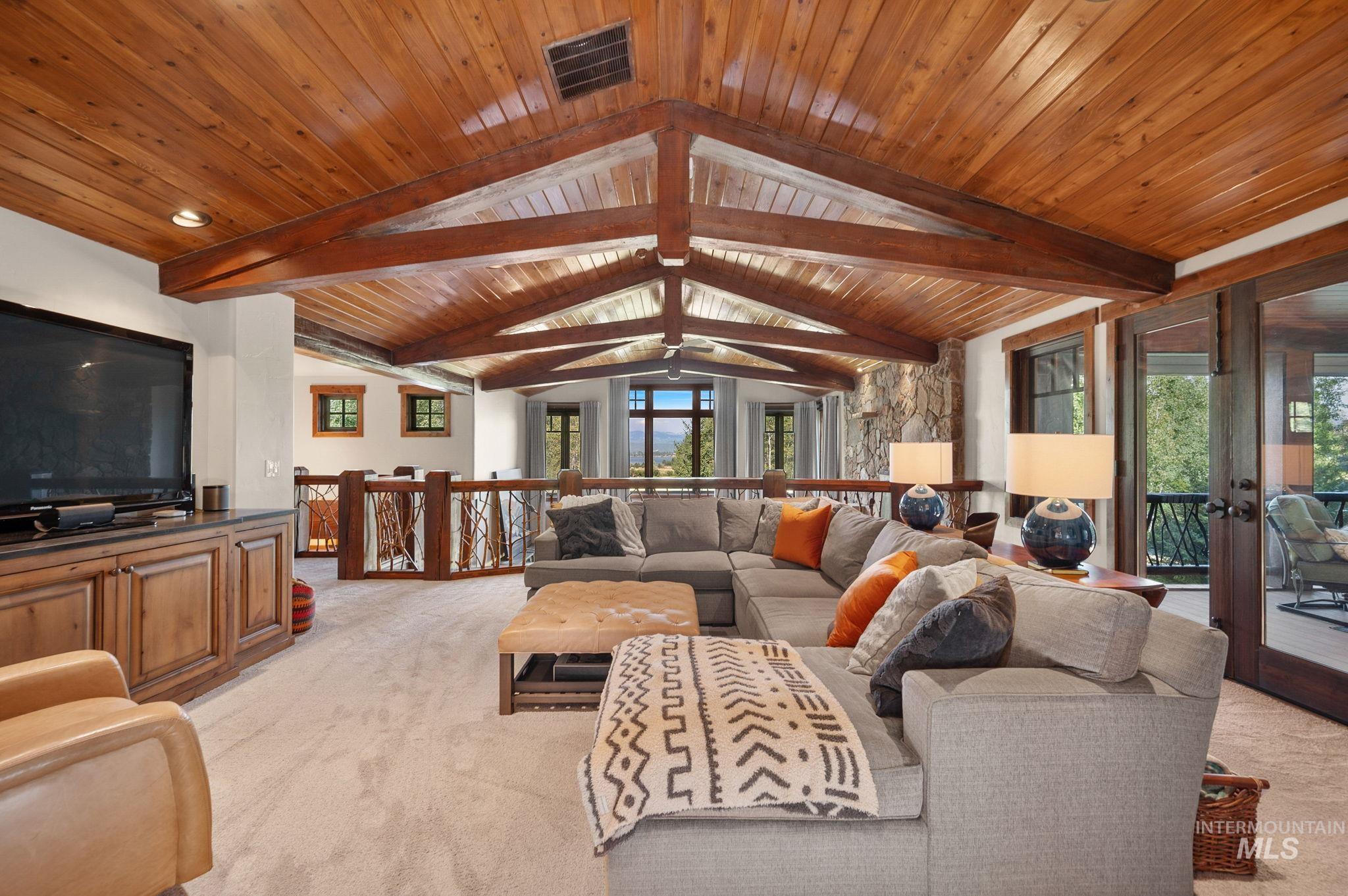 565 Discovery Drive, Donnelly, Idaho 83615, 4 Bedrooms, 3.5 Bathrooms, Residential For Sale, Price $3,200,000, 98922467
