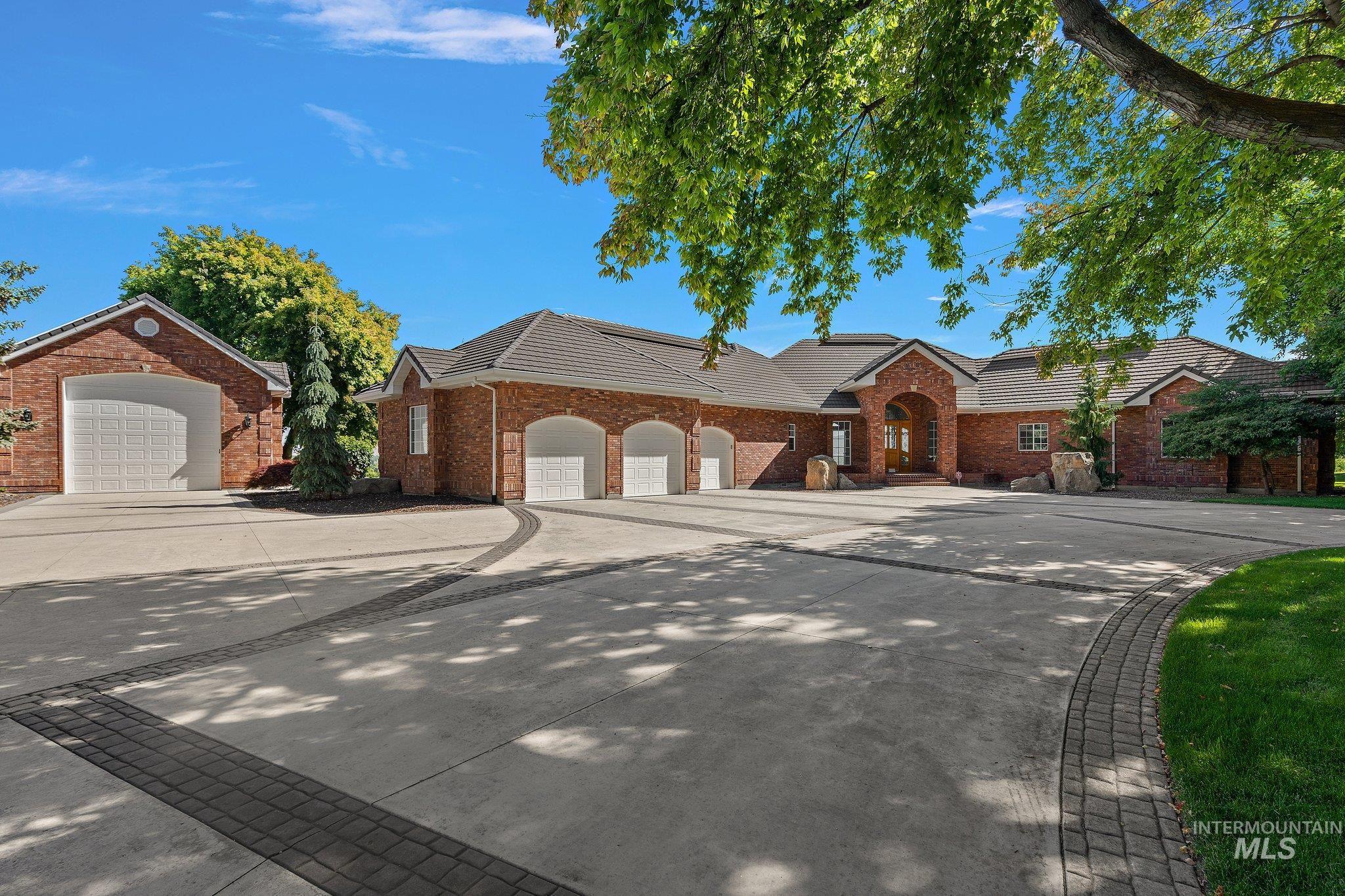 2200 W Clearvue Ct, Eagle, Idaho 83616, 4 Bedrooms, 3.5 Bathrooms, Residential For Sale, Price $2,995,000, 98922485