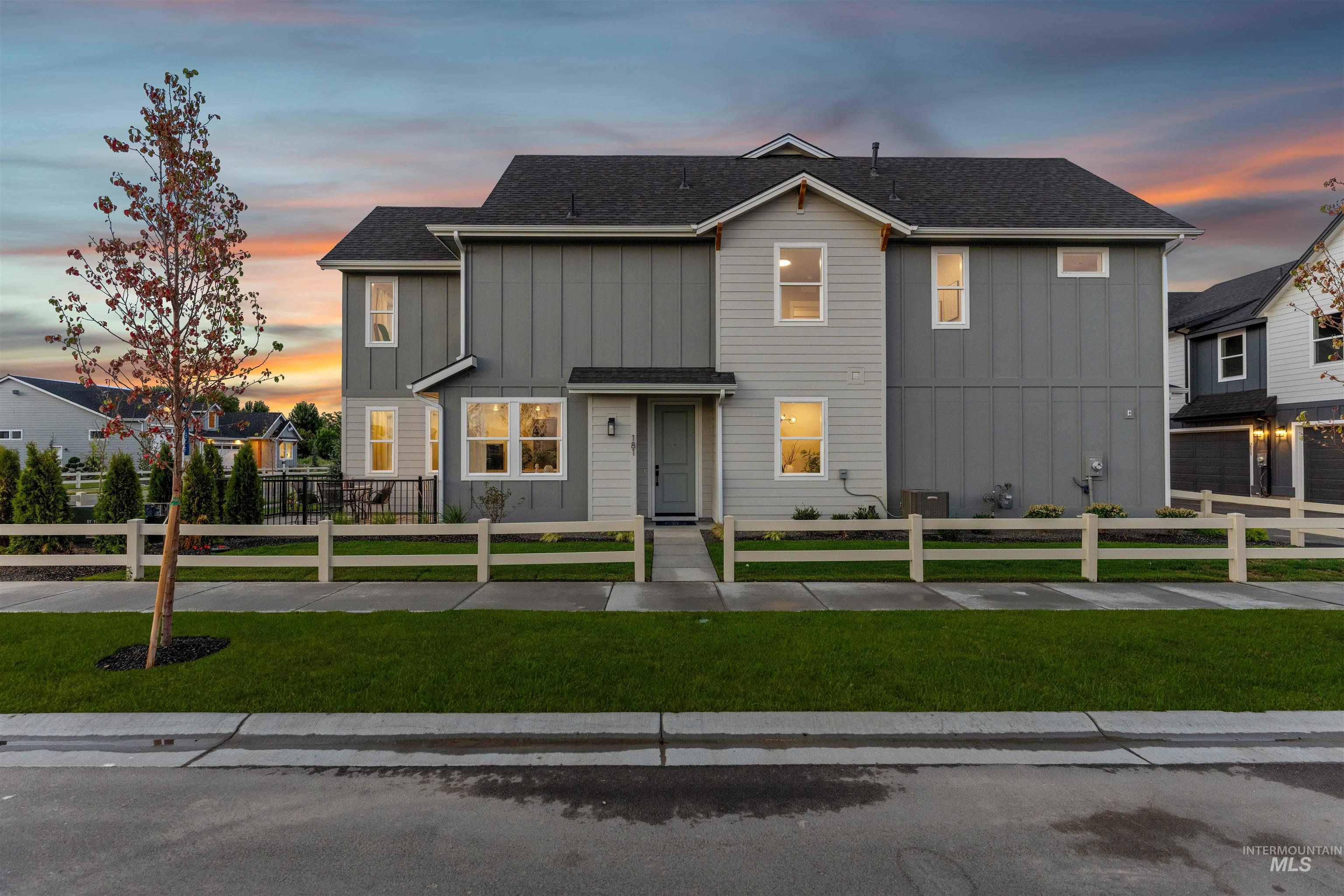 200 S Pecknold Ln, Star, Idaho 83669, 4 Bedrooms, 3 Bathrooms, Residential For Sale, Price $448,071,MLS 98922586