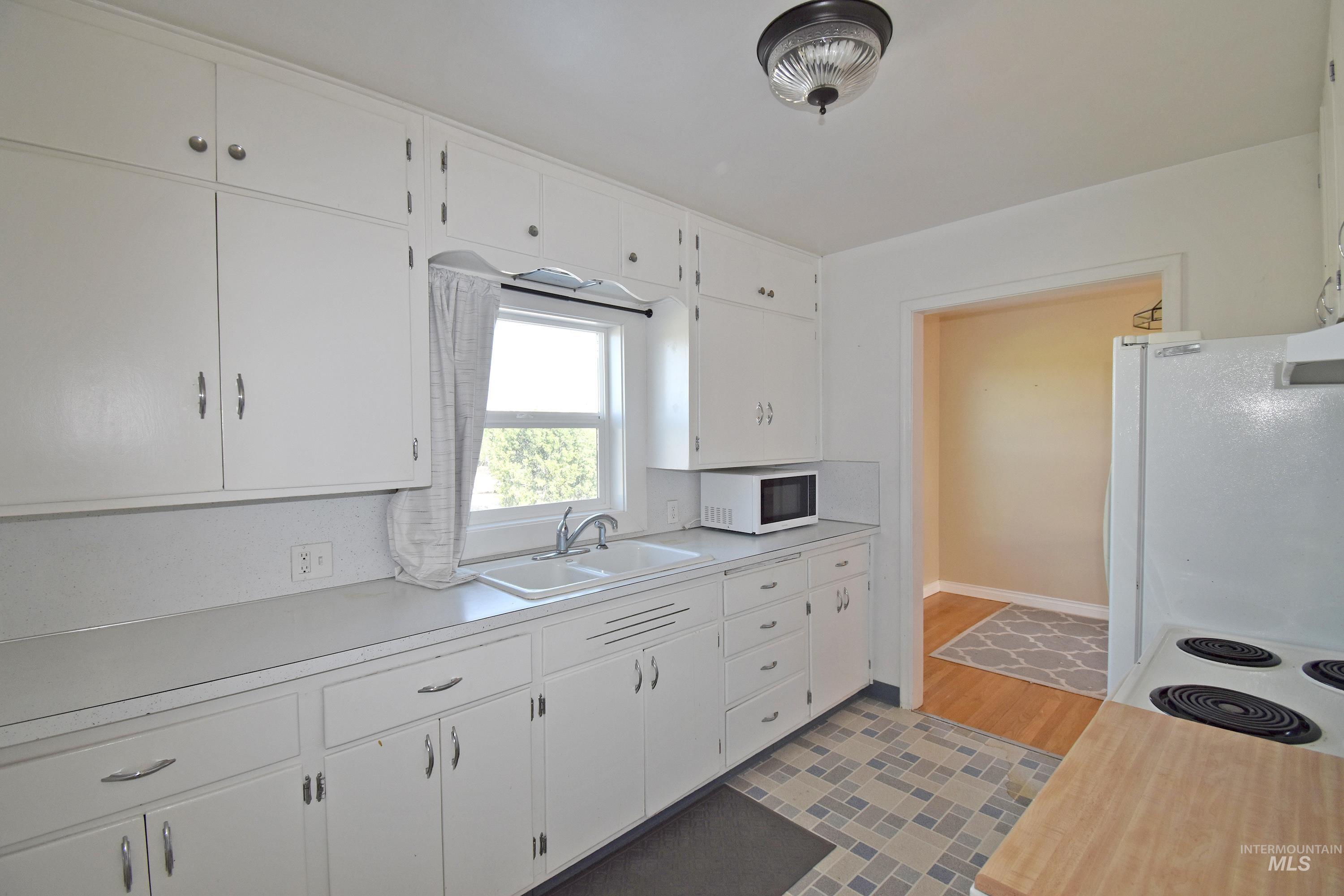 2342-2344 19th Street, Clarkston, Washington 99403, 2 Bedrooms, 1 Bathroom, Residential Income For Sale, Price $389,000, 98922616