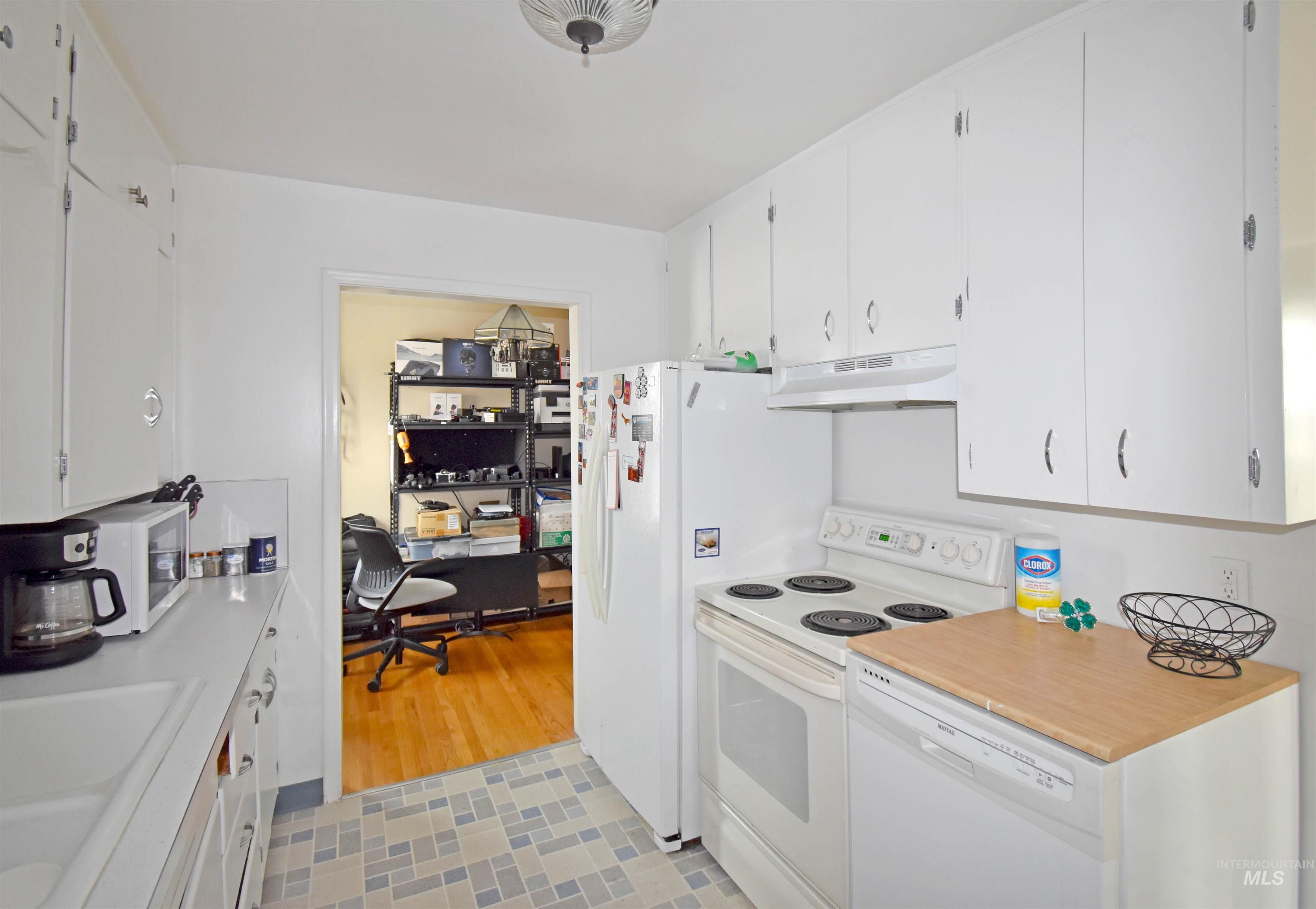 2342-2344 19th Street, Clarkston, Washington 99403, 2 Bedrooms, 1 Bathroom, Residential Income For Sale, Price $400,000, 98922616