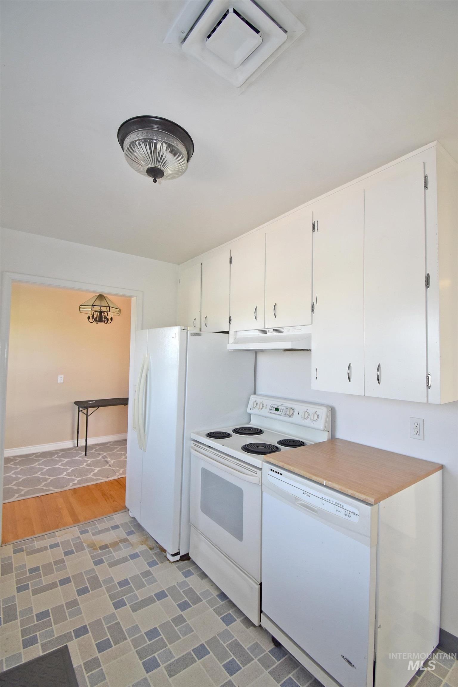 2342-2344 19th Street, Clarkston, Washington 99403, 2 Bedrooms, 1 Bathroom, Residential Income For Sale, Price $389,000, 98922616