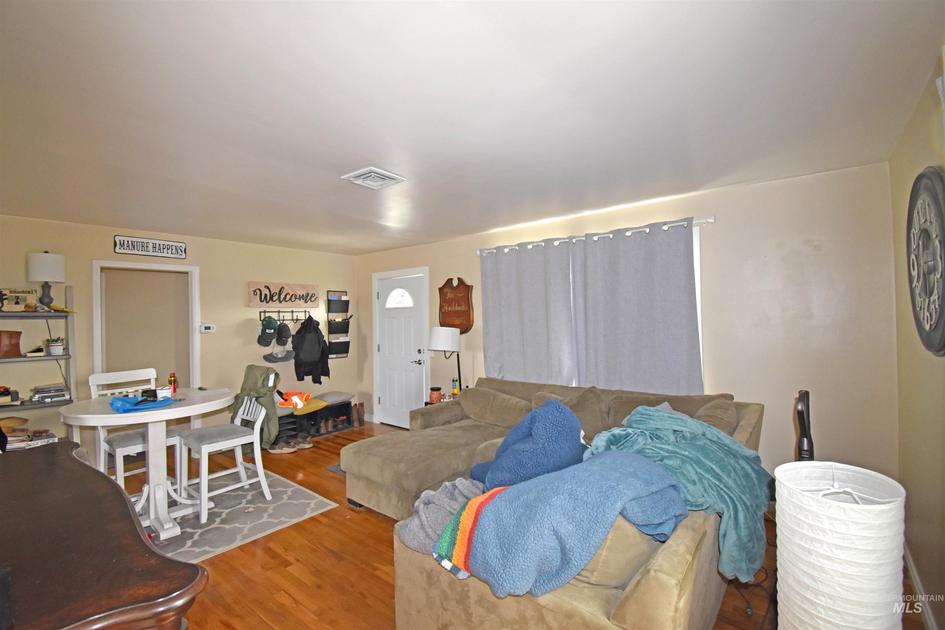 2342-2344 19th Street, Clarkston, Washington 99403, 2 Bedrooms, 1 Bathroom, Residential Income For Sale, Price $400,000, 98922616