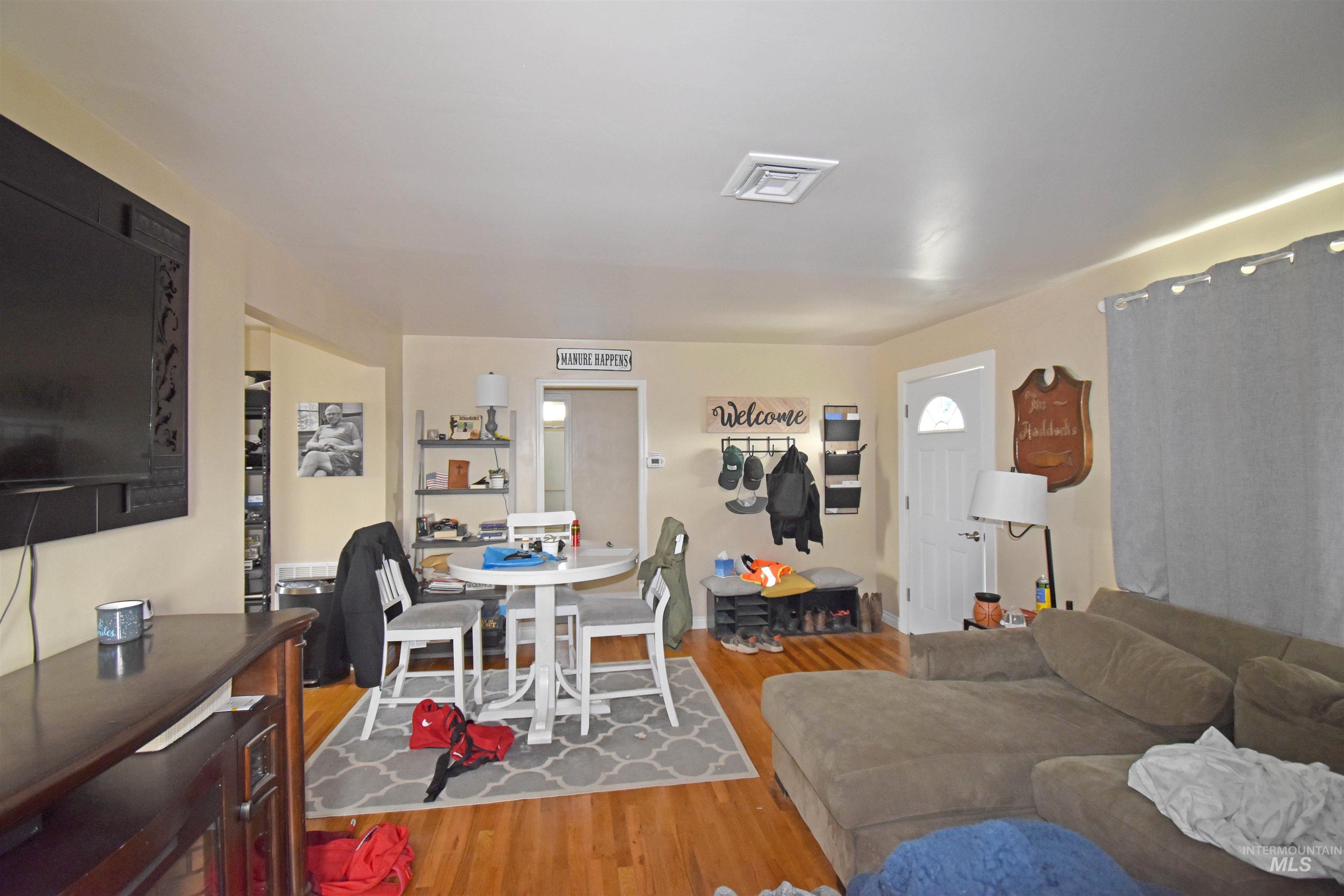 2342-2344 19th Street, Clarkston, Washington 99403, 2 Bedrooms, 1 Bathroom, Residential Income For Sale, Price $400,000, 98922616