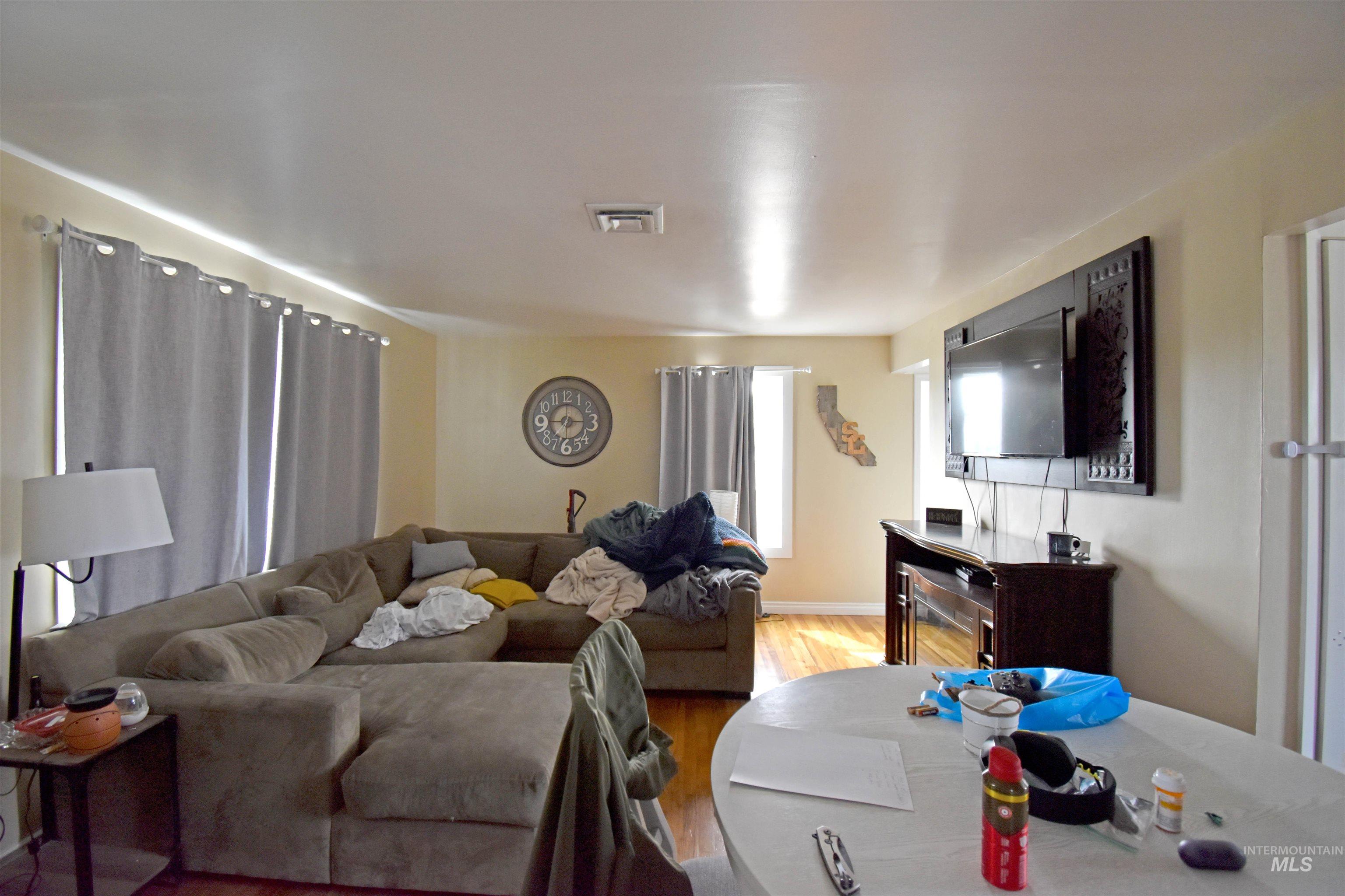 2342-2344 19th Street, Clarkston, Washington 99403, 2 Bedrooms, 1 Bathroom, Residential Income For Sale, Price $400,000, 98922616