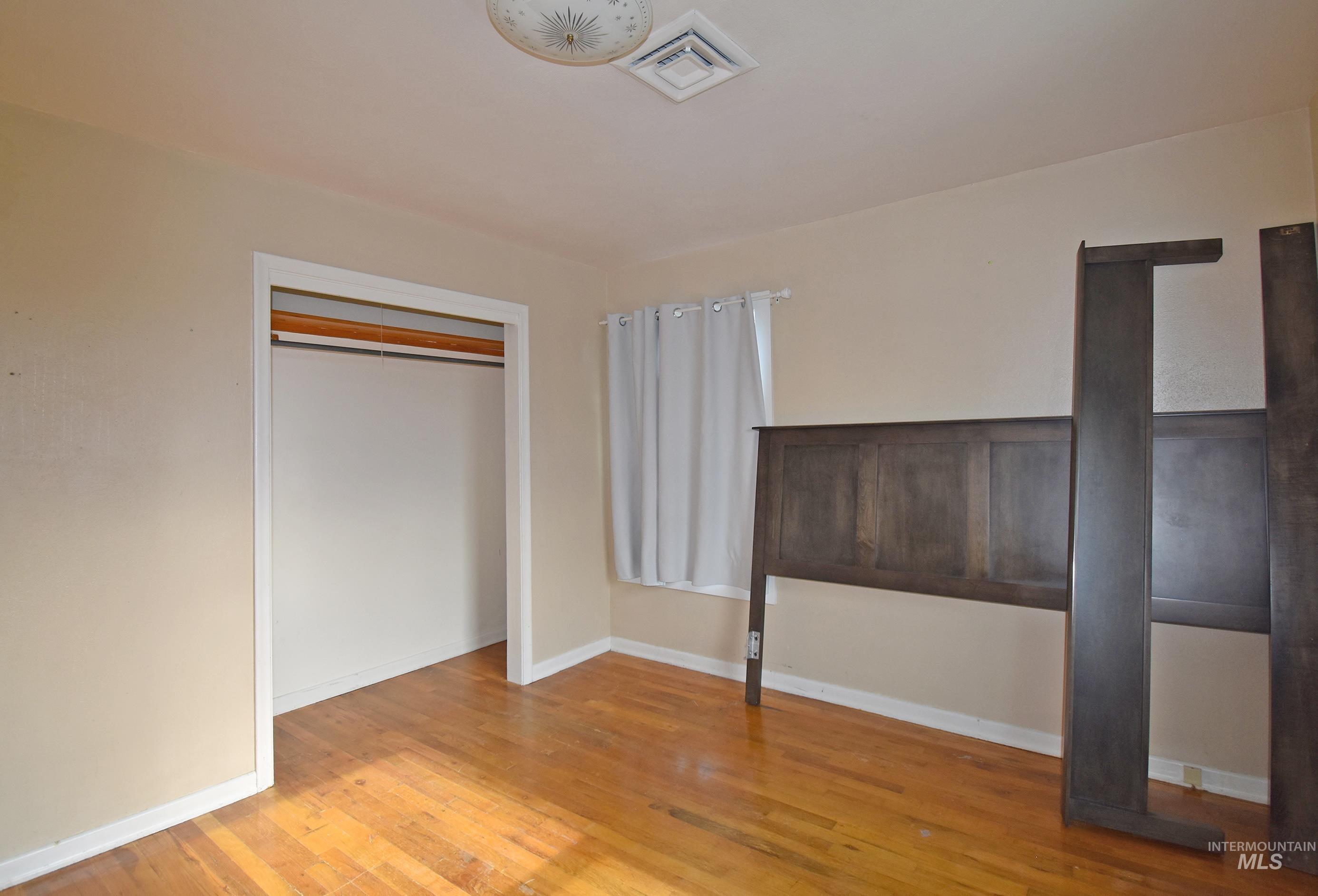 2342-2344 19th Street, Clarkston, Washington 99403, 2 Bedrooms, 1 Bathroom, Residential Income For Sale, Price $389,000, 98922616