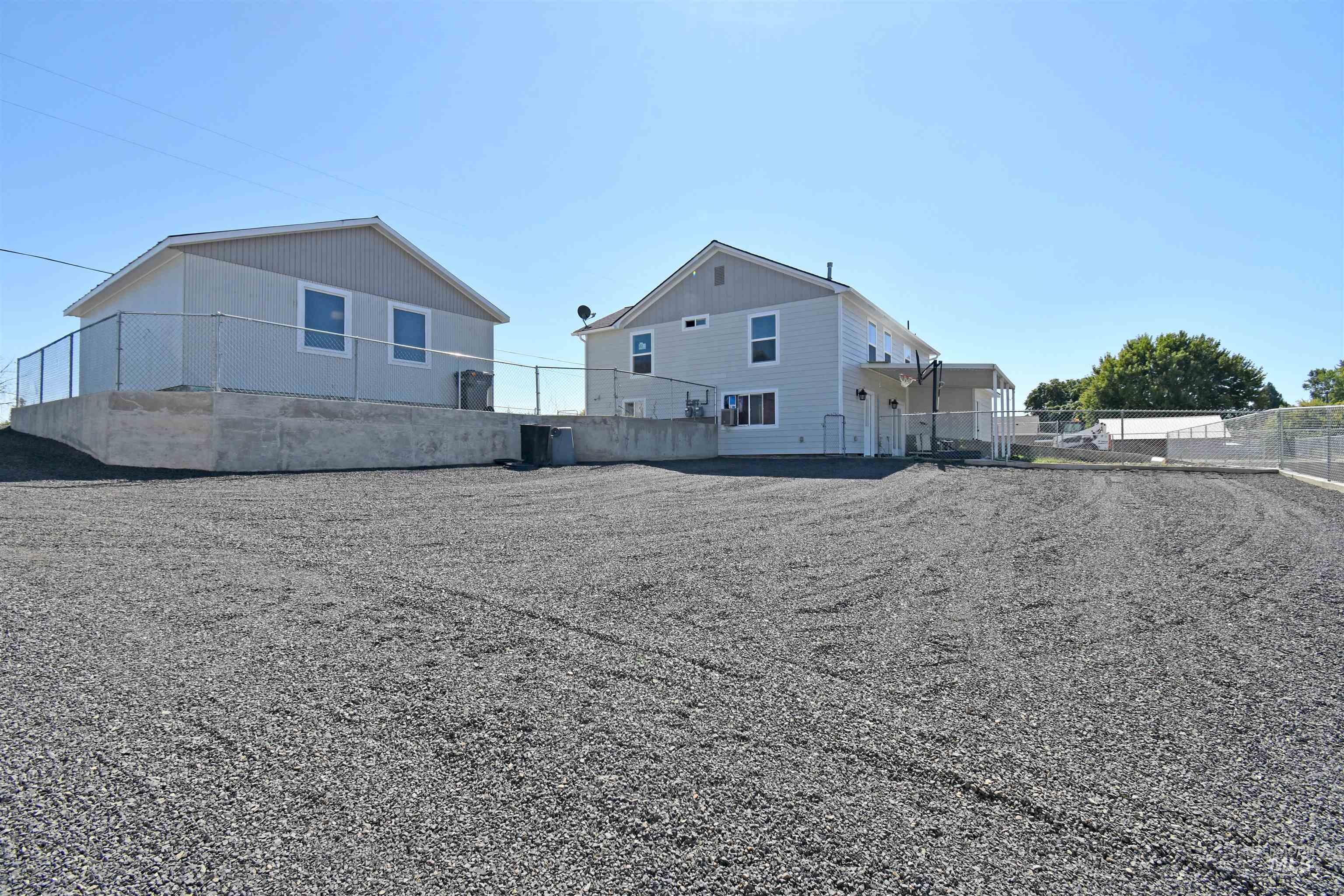 2342-2344 19th Street, Clarkston, Washington 99403, 2 Bedrooms, 1 Bathroom, Residential Income For Sale, Price $400,000, 98922616