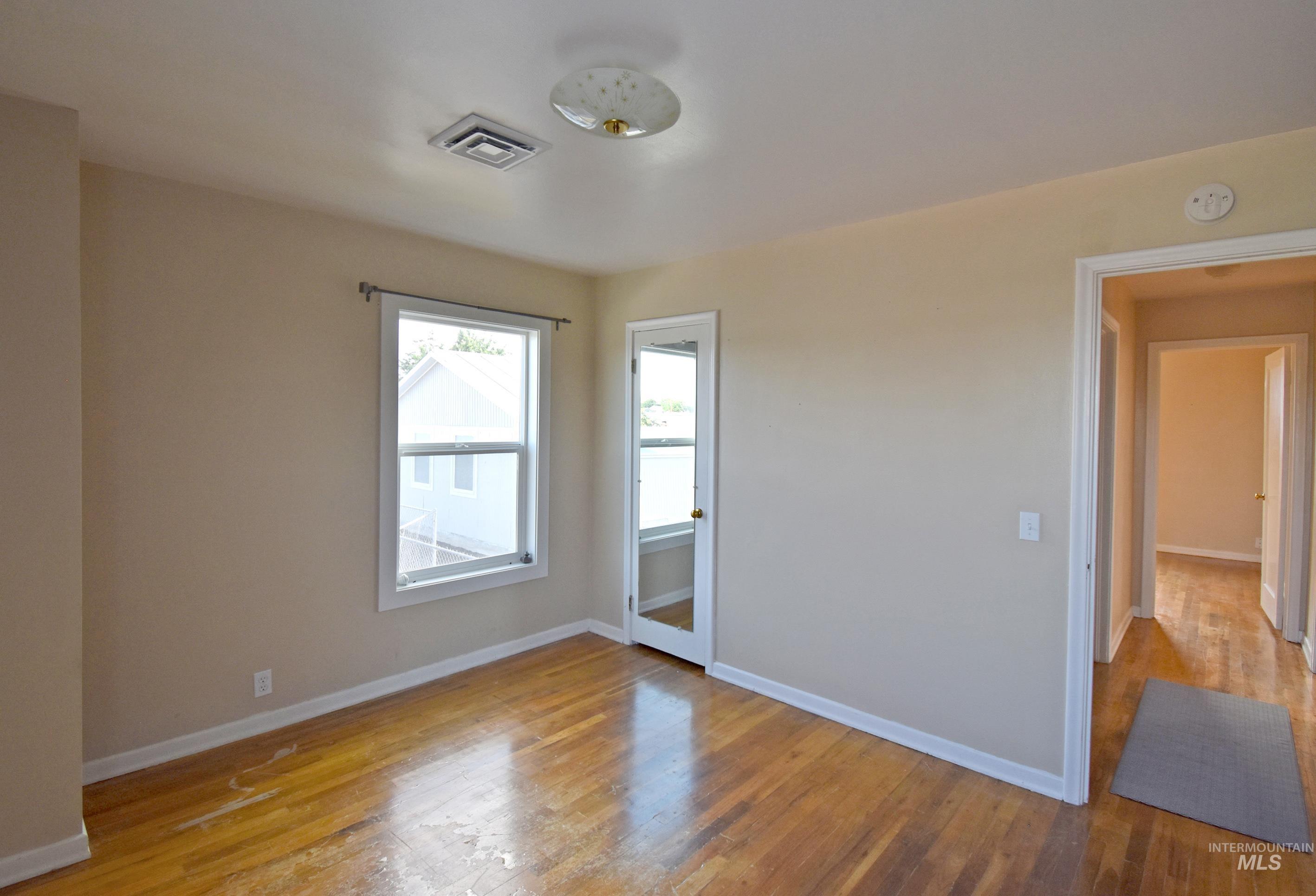 2342-2344 19th Street, Clarkston, Washington 99403, 2 Bedrooms, 1 Bathroom, Residential Income For Sale, Price $389,000, 98922616