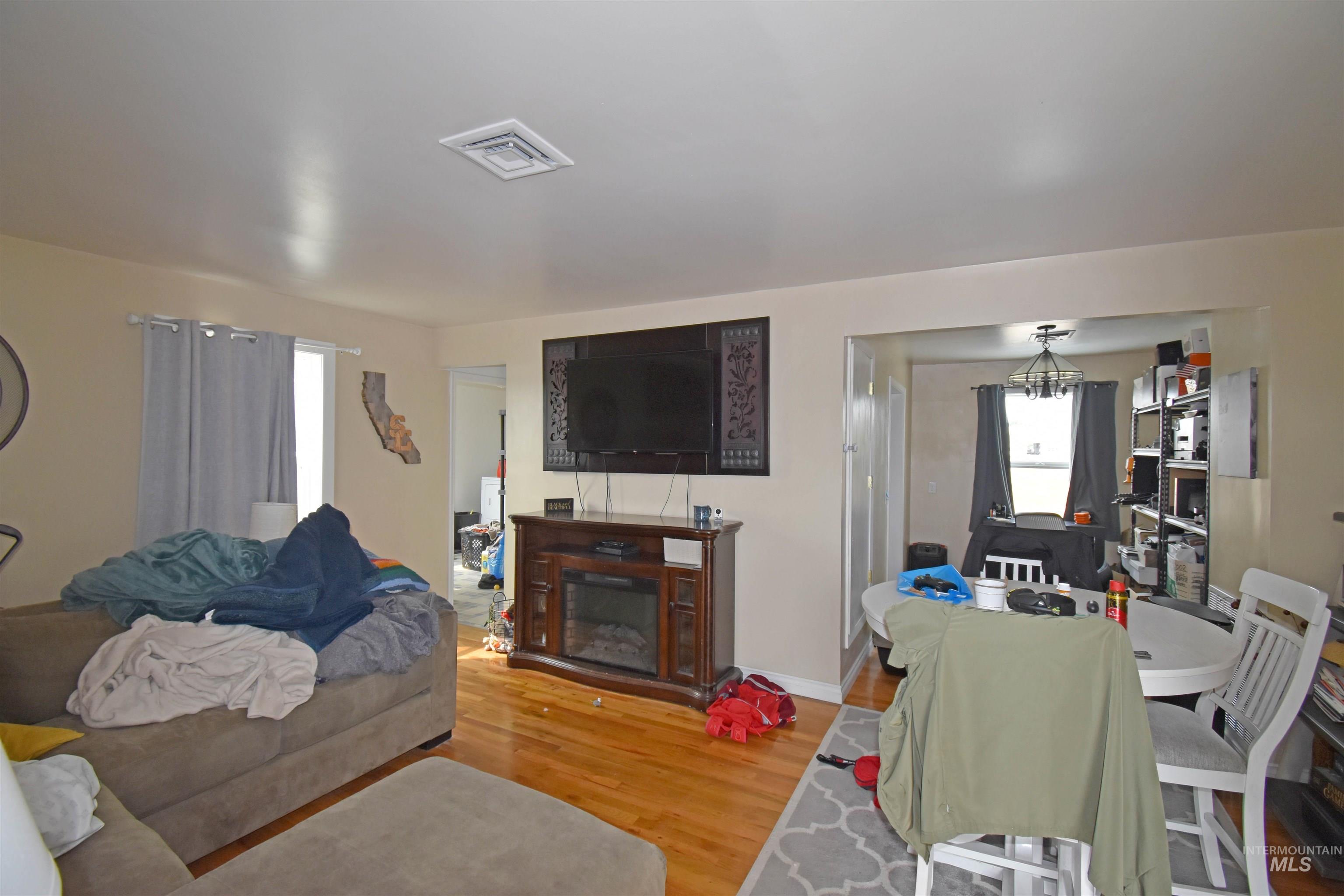 2342-2344 19th Street, Clarkston, Washington 99403, 2 Bedrooms, 1 Bathroom, Residential Income For Sale, Price $400,000, 98922616