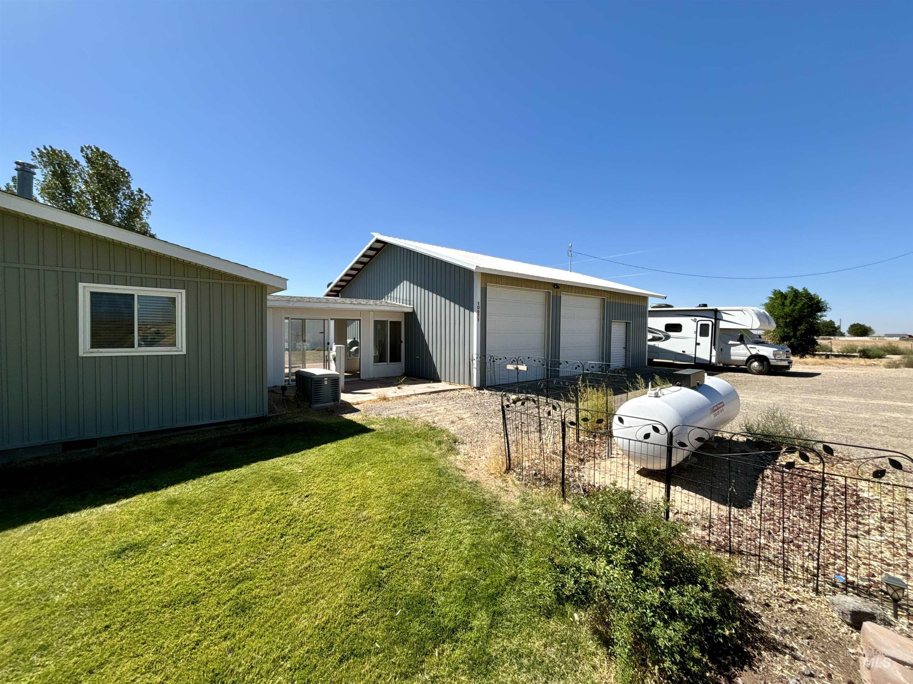 10971 W Fox Ave, Mountain Home, Idaho 83647-5039, 3 Bedrooms, 2 Bathrooms, Residential For Sale, Price $449,900,MLS 98922681