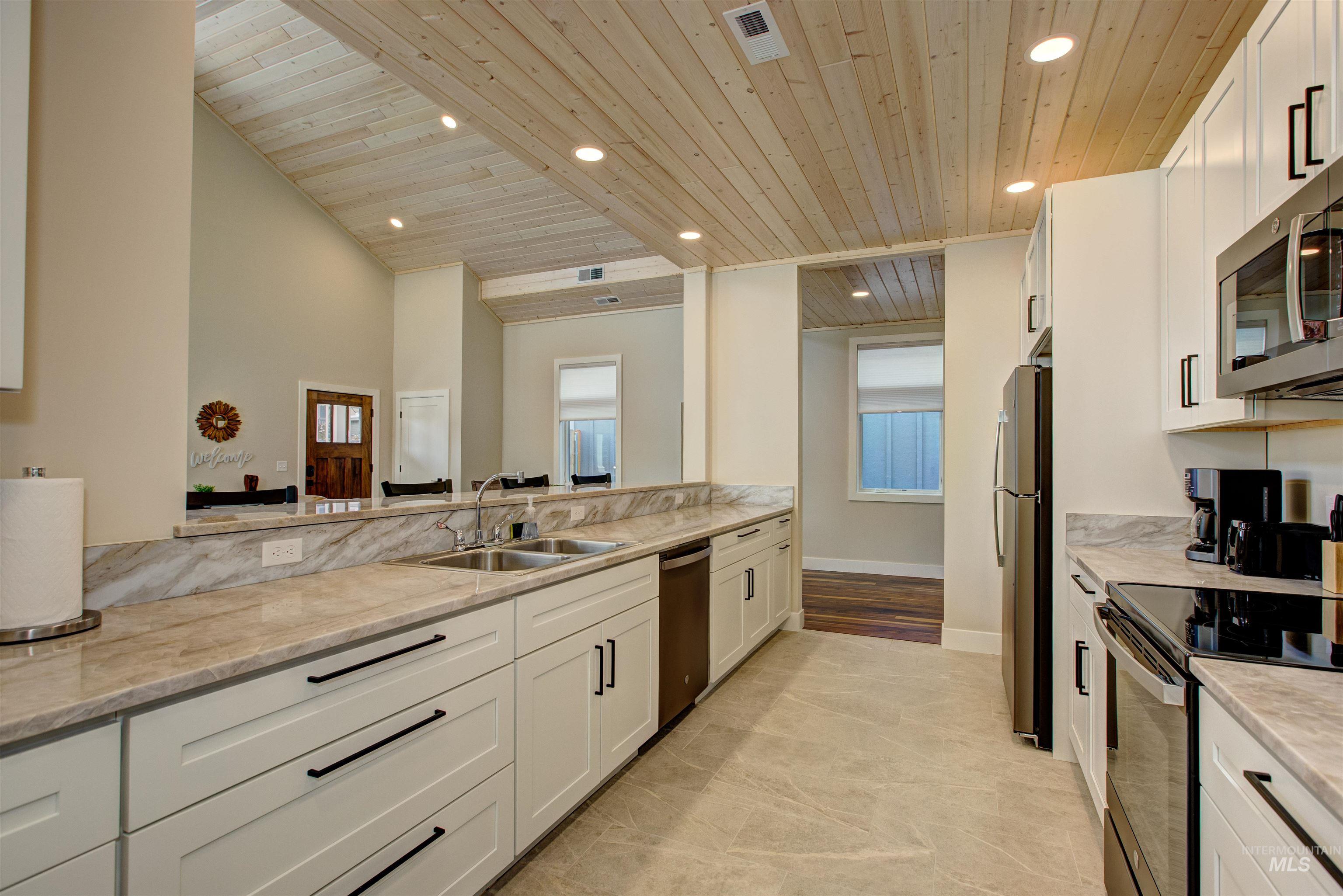1436 S Euclid Avenue, Boise, Idaho 83706, 3 Bedrooms, 3.5 Bathrooms, Residential Income For Sale, Price $1,375,000, 98922721