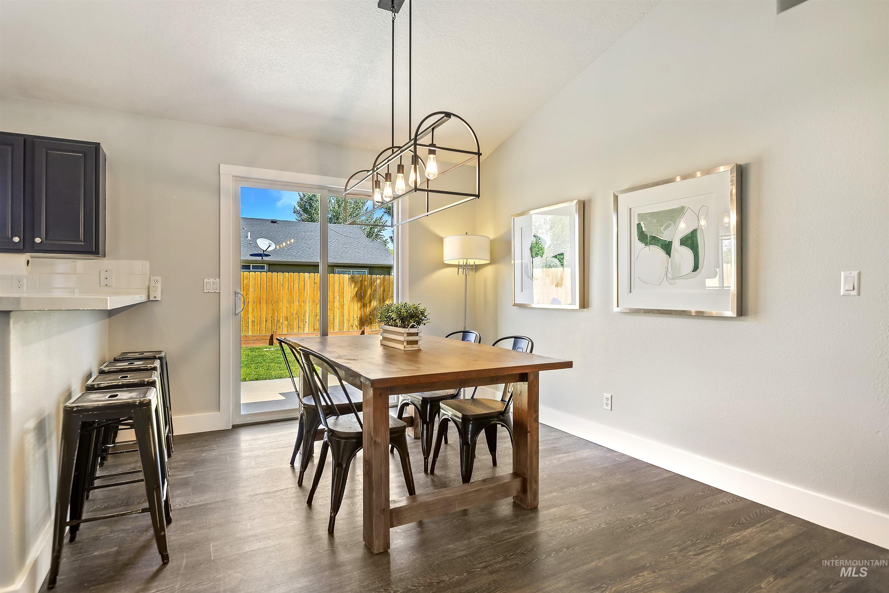 10530 W Capella St, Star, Idaho 83669, 3 Bedrooms, 2 Bathrooms, Residential Income For Sale, Price $474,900, 98922809