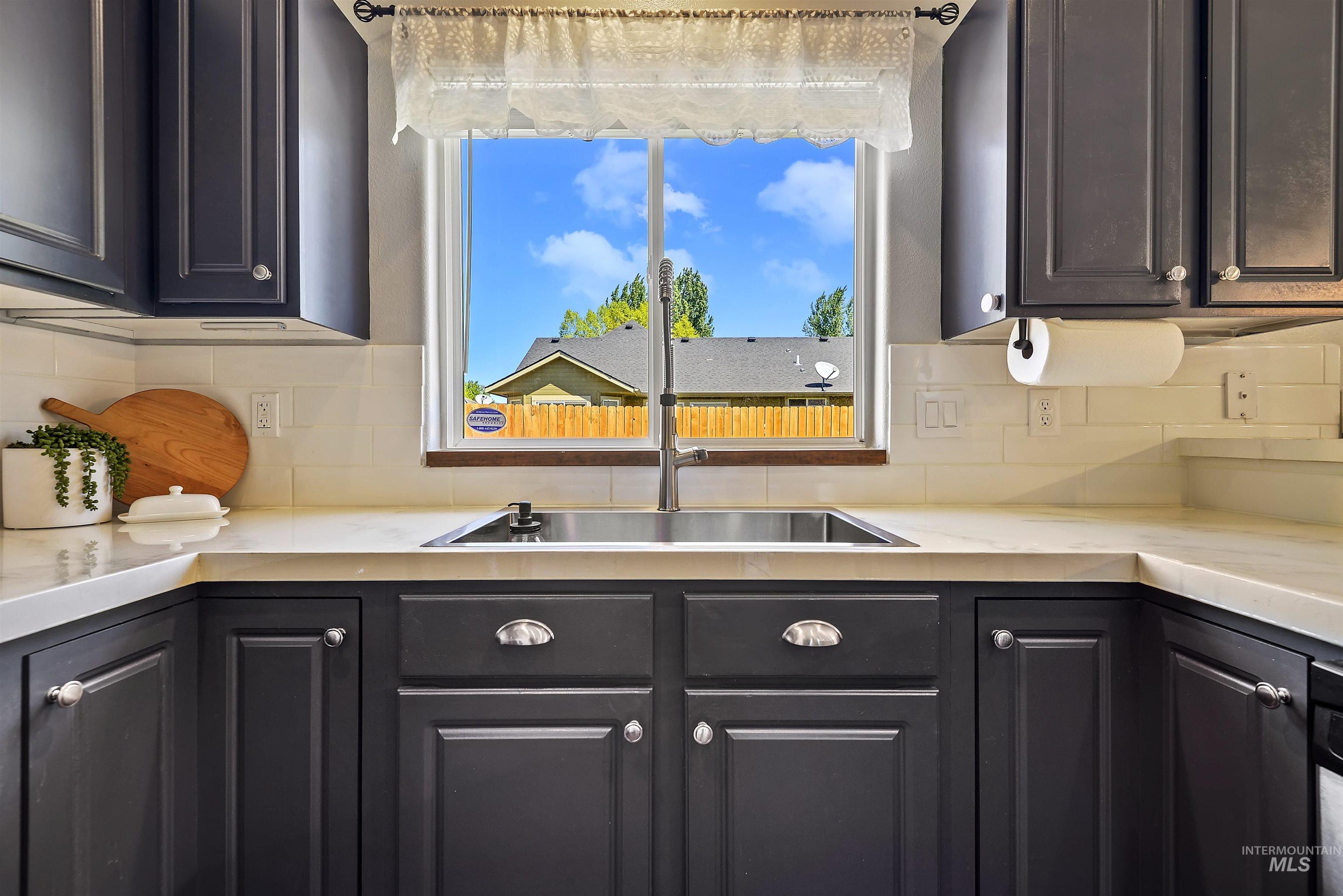 10530 W Capella St, Star, Idaho 83669, 3 Bedrooms, 2 Bathrooms, Residential Income For Sale, Price $474,900, 98922809