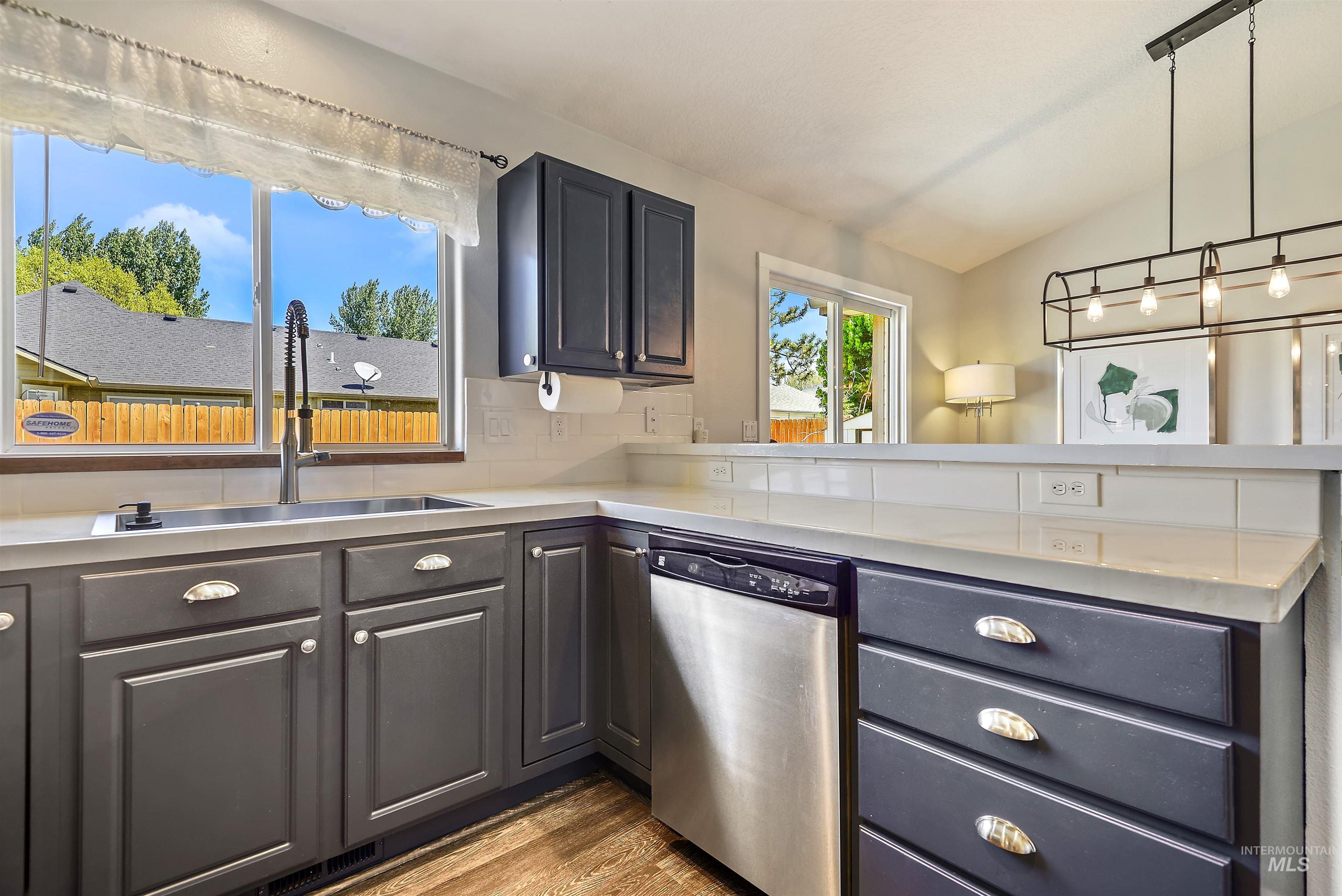 10530 W Capella St, Star, Idaho 83669, 3 Bedrooms, 2 Bathrooms, Residential Income For Sale, Price $474,900, 98922809