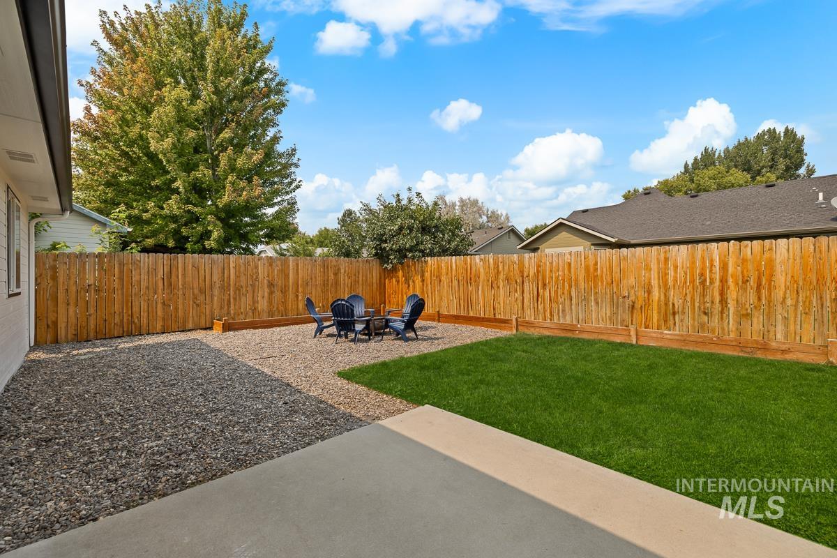 10530 W Capella St, Star, Idaho 83669, 3 Bedrooms, 2 Bathrooms, Residential Income For Sale, Price $474,900, 98922809