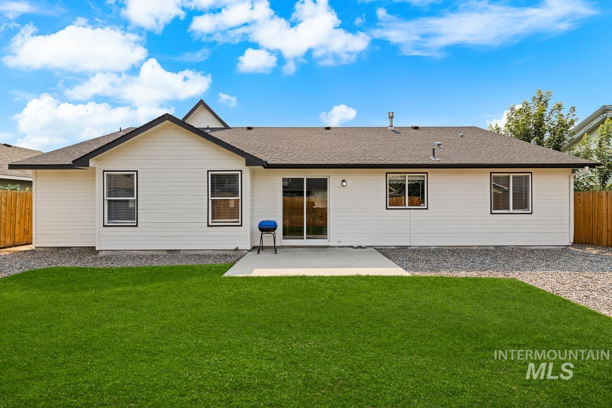 10530 W Capella St, Star, Idaho 83669, 3 Bedrooms, 2 Bathrooms, Residential Income For Sale, Price $474,900, 98922809