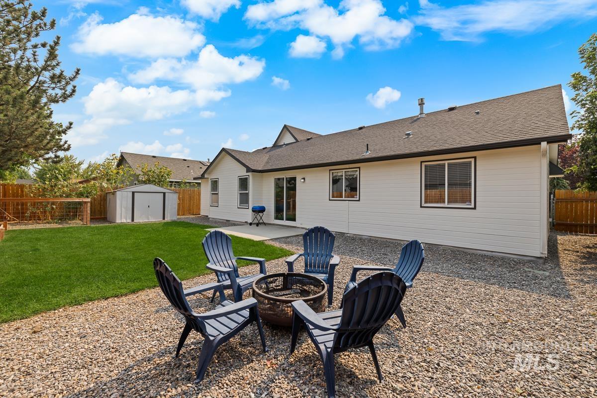 10530 W Capella St, Star, Idaho 83669, 3 Bedrooms, 2 Bathrooms, Residential Income For Sale, Price $474,900, 98922809