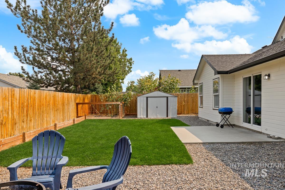 10530 W Capella St, Star, Idaho 83669, 3 Bedrooms, 2 Bathrooms, Residential Income For Sale, Price $474,900, 98922809
