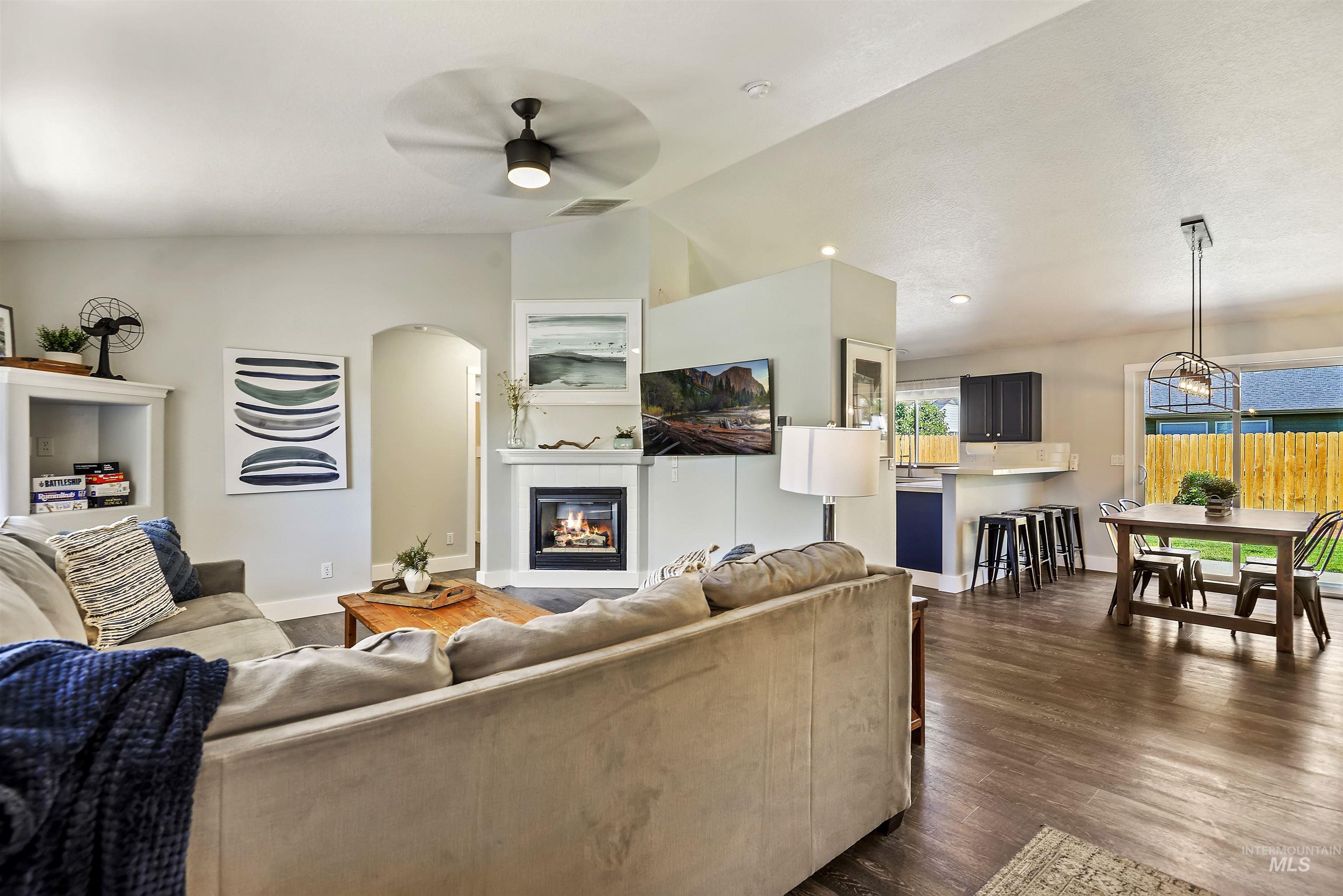 10530 W Capella St, Star, Idaho 83669, 3 Bedrooms, 2 Bathrooms, Residential Income For Sale, Price $474,900, 98922809