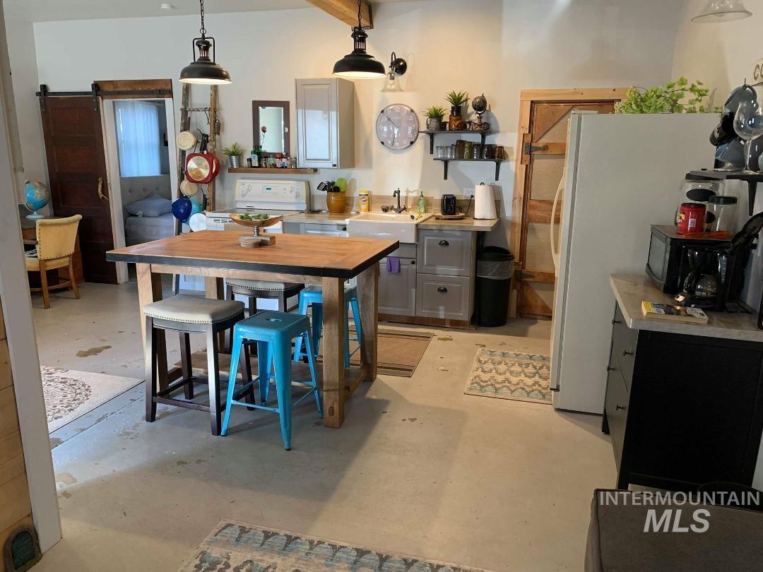 405 2nd St, Rupert, Idaho 83350-1916, 2 Bedrooms, 1 Bathroom, Residential Income For Sale, Price $790,000, 98922837