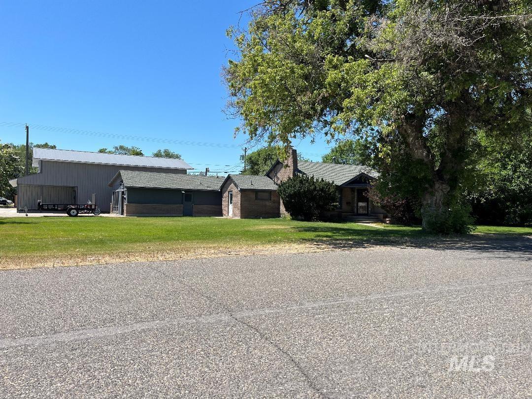 405 2nd St, Rupert, Idaho 83350-1916, 2 Bedrooms, 1 Bathroom, Residential Income For Sale, Price $790,000, 98922837