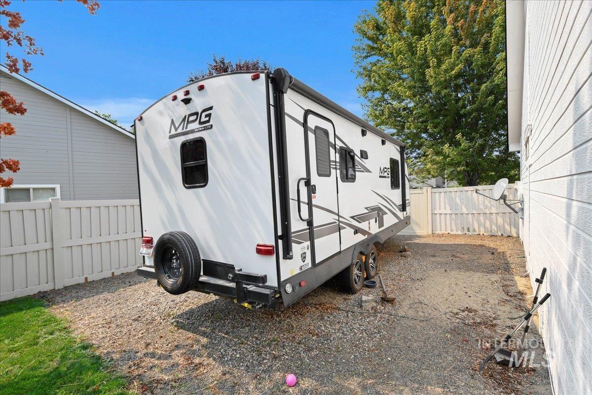 2078 Timber Creek Dr., Fruitland, Idaho 83619, 3 Bedrooms, 2 Bathrooms, Residential For Sale, Price $399,900,MLS 98922845