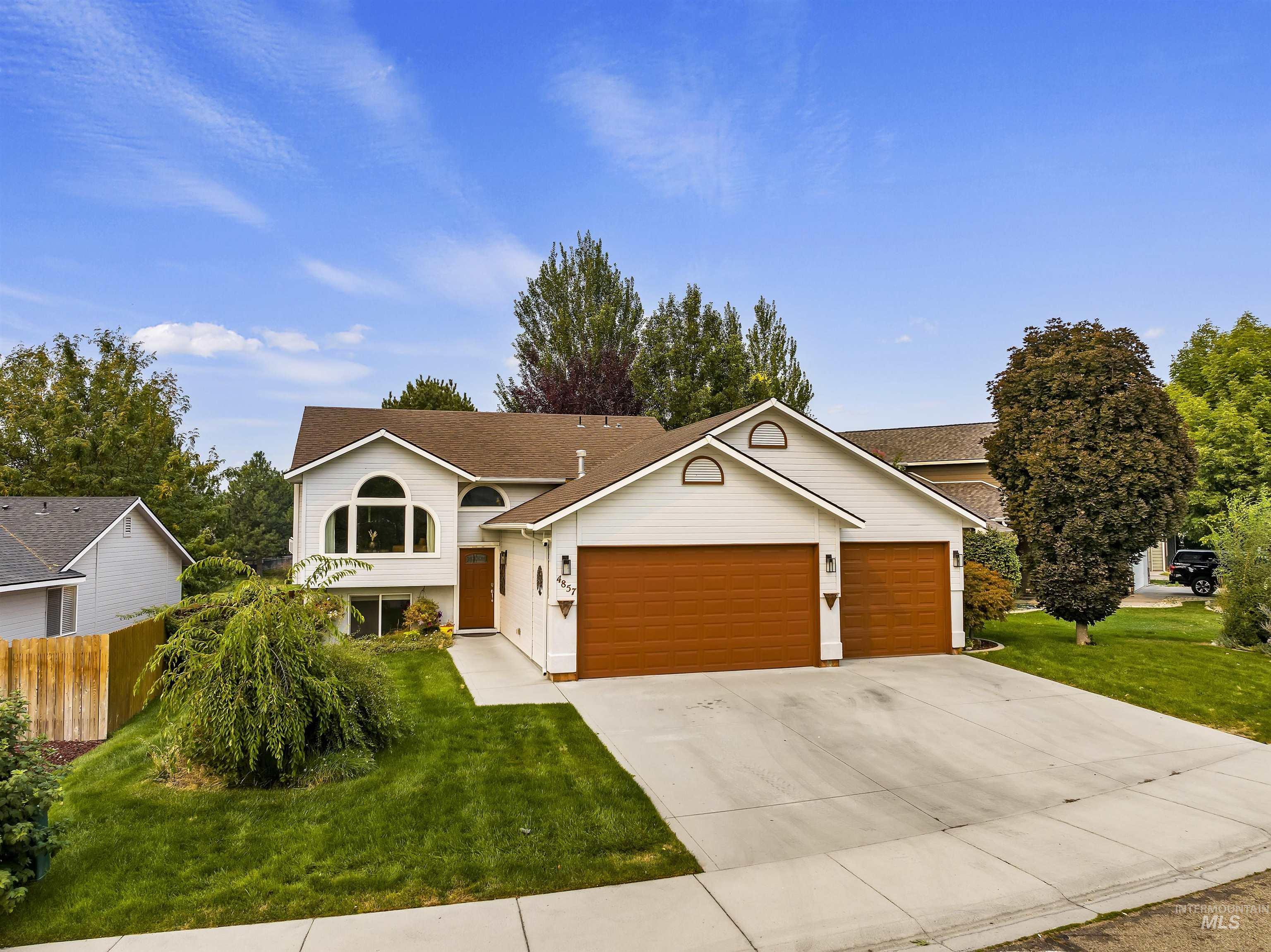 4857 S Whitmore Way, Boise, Idaho 83709, 4 Bedrooms, 2.5 Bathrooms, Residential For Sale, Price $475,000,MLS 98922871