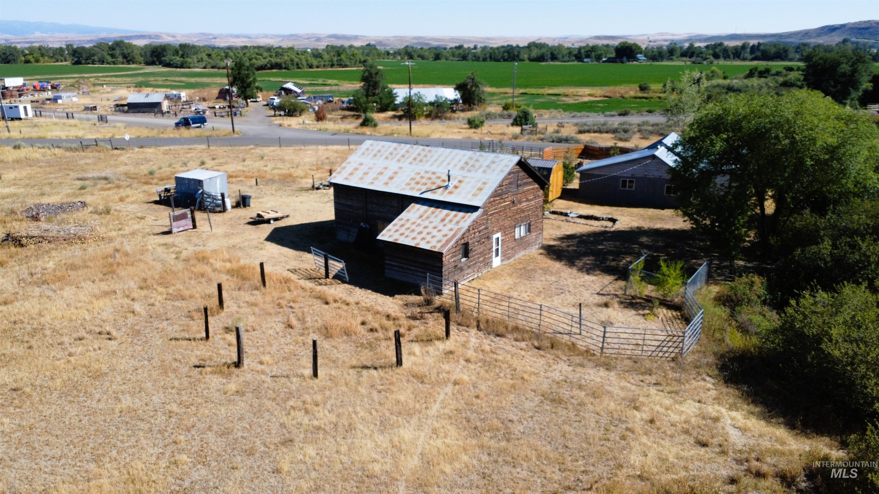 2826 Mill Rd, Cambridge, Idaho 83610, 2 Bedrooms, 1 Bathroom, Residential For Sale, Price $270,000,MLS 98922923