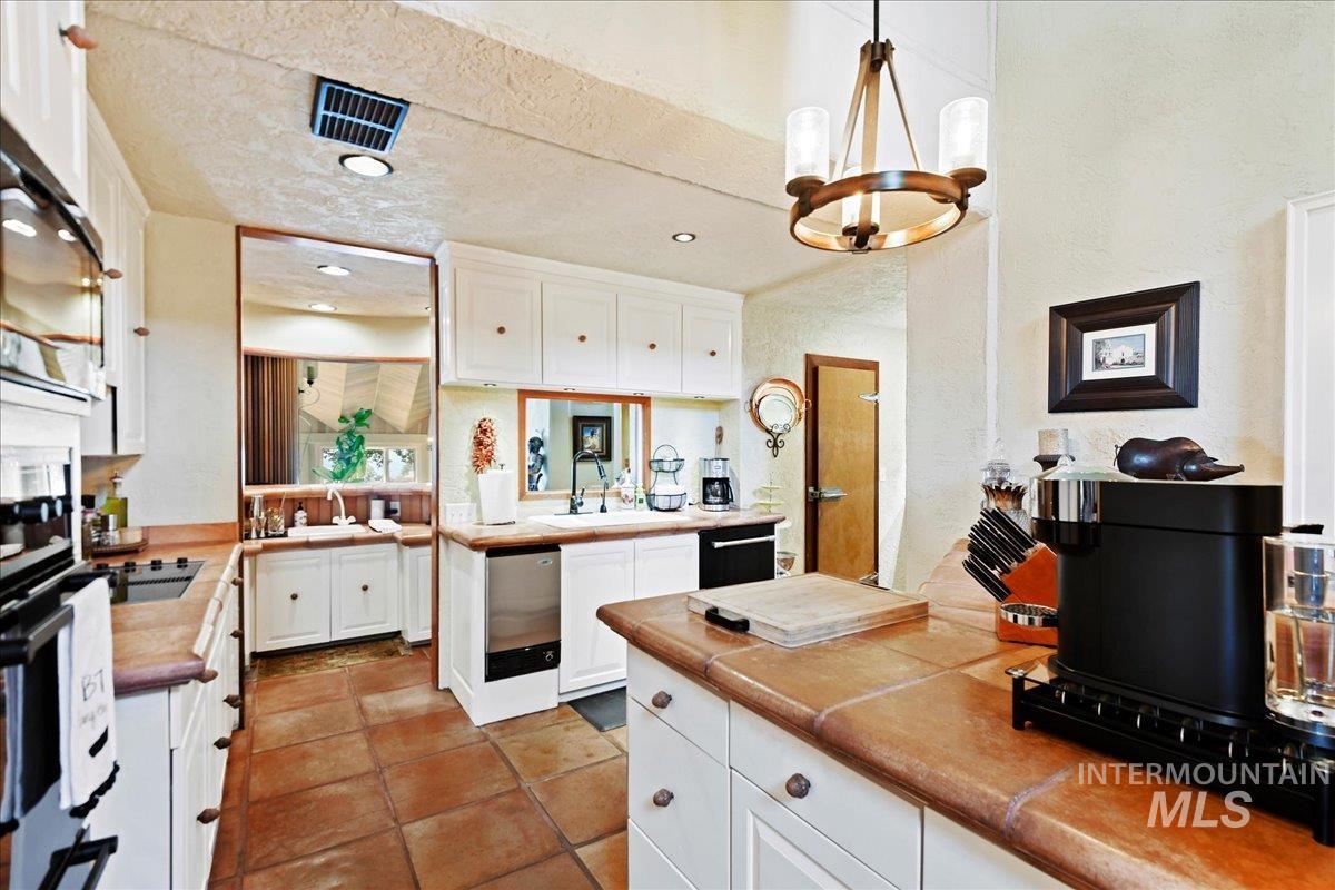 20811 Barrel Ln, Caldwell, Idaho 83607, 4 Bedrooms, 3.5 Bathrooms, Residential For Sale, Price $2,999,999, 98922973