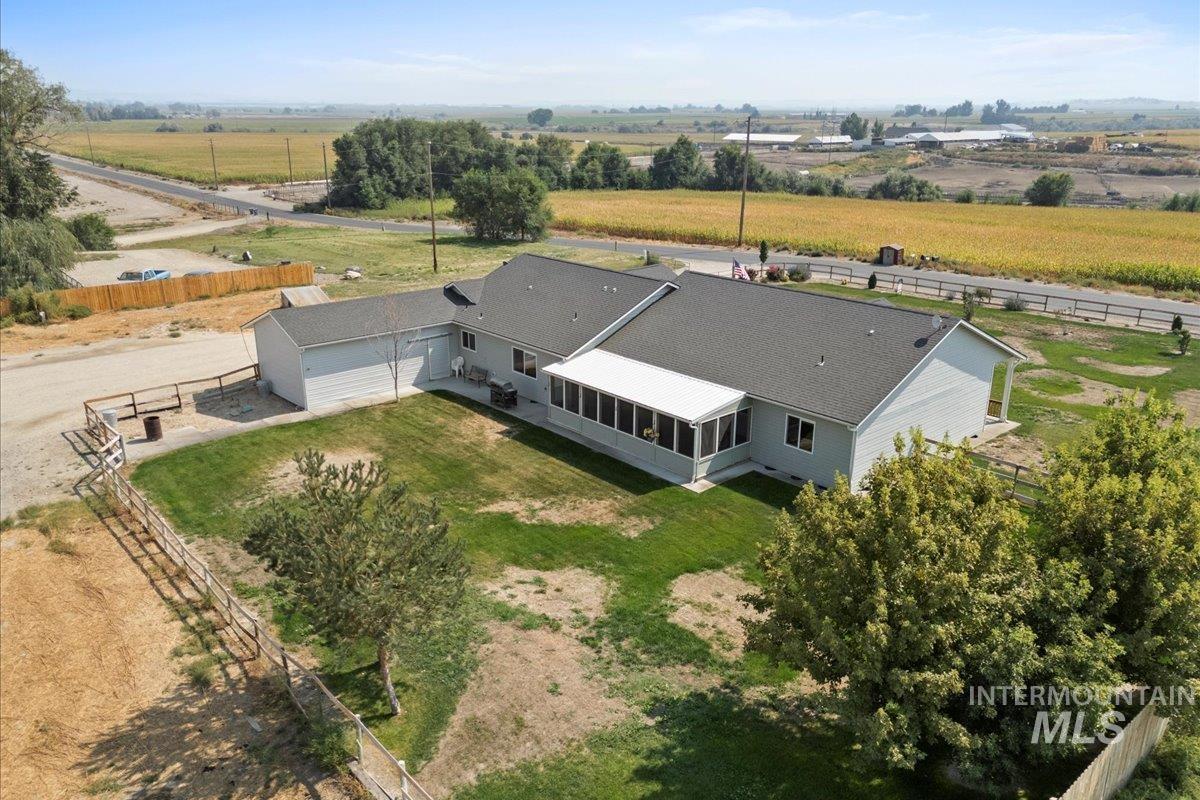 3642 E Market Road, Homedale, Idaho 83628, 3 Bedrooms, 2.5 Bathrooms, Residential For Sale, Price $649,900,MLS 98923070