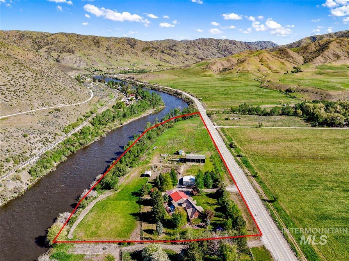 6856 Highway 55, Horseshoe Bend, Idaho 83629, 3 Bedrooms, 3 Bathrooms, Residential For Sale, Price $1,498,000, 98923100