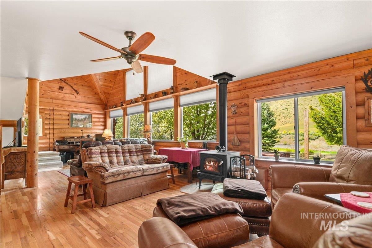 6856 Highway 55, Horseshoe Bend, Idaho 83629, 3 Bedrooms, 3 Bathrooms, Residential For Sale, Price $1,498,000, 98923100